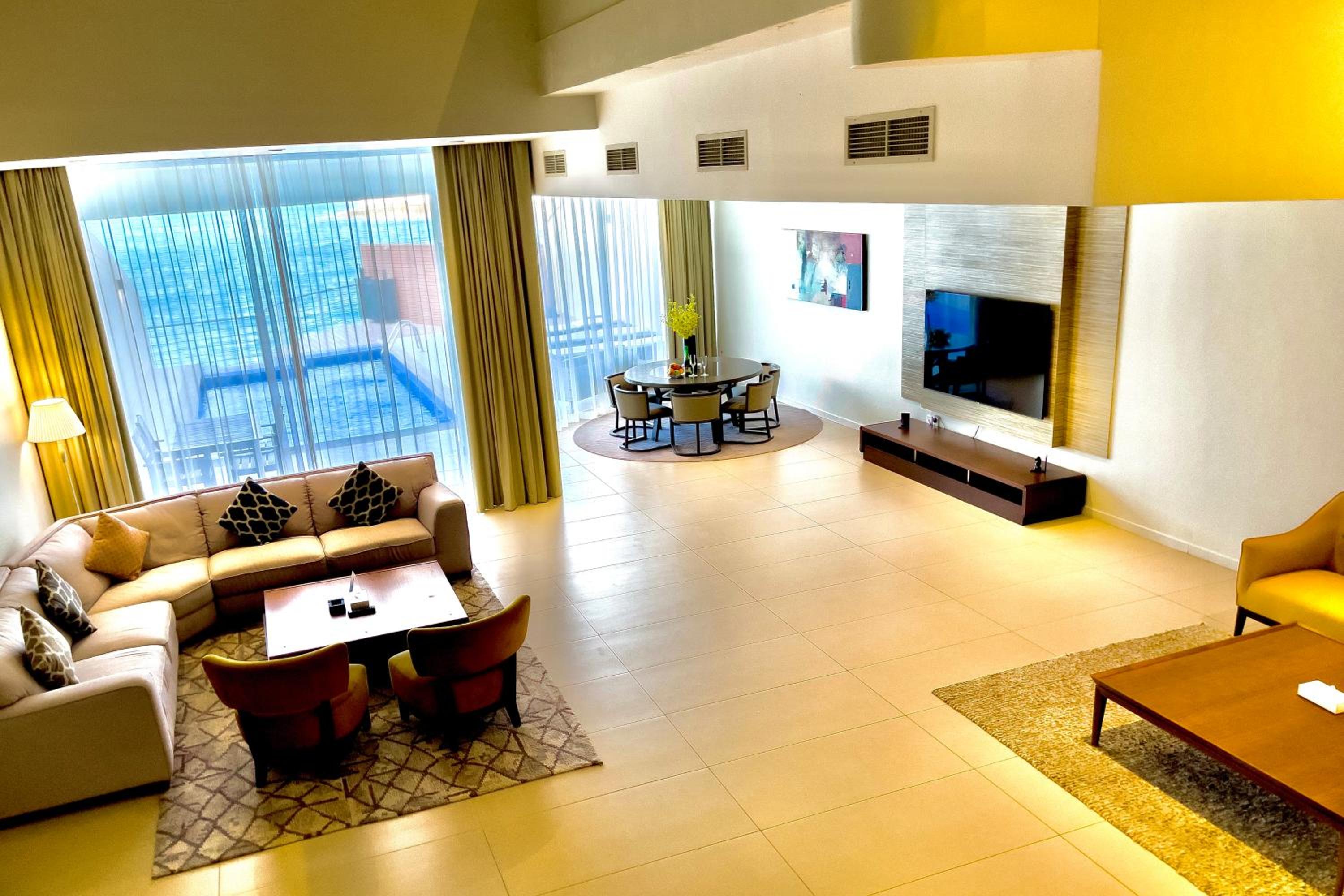 Dragon Beach Hotel
