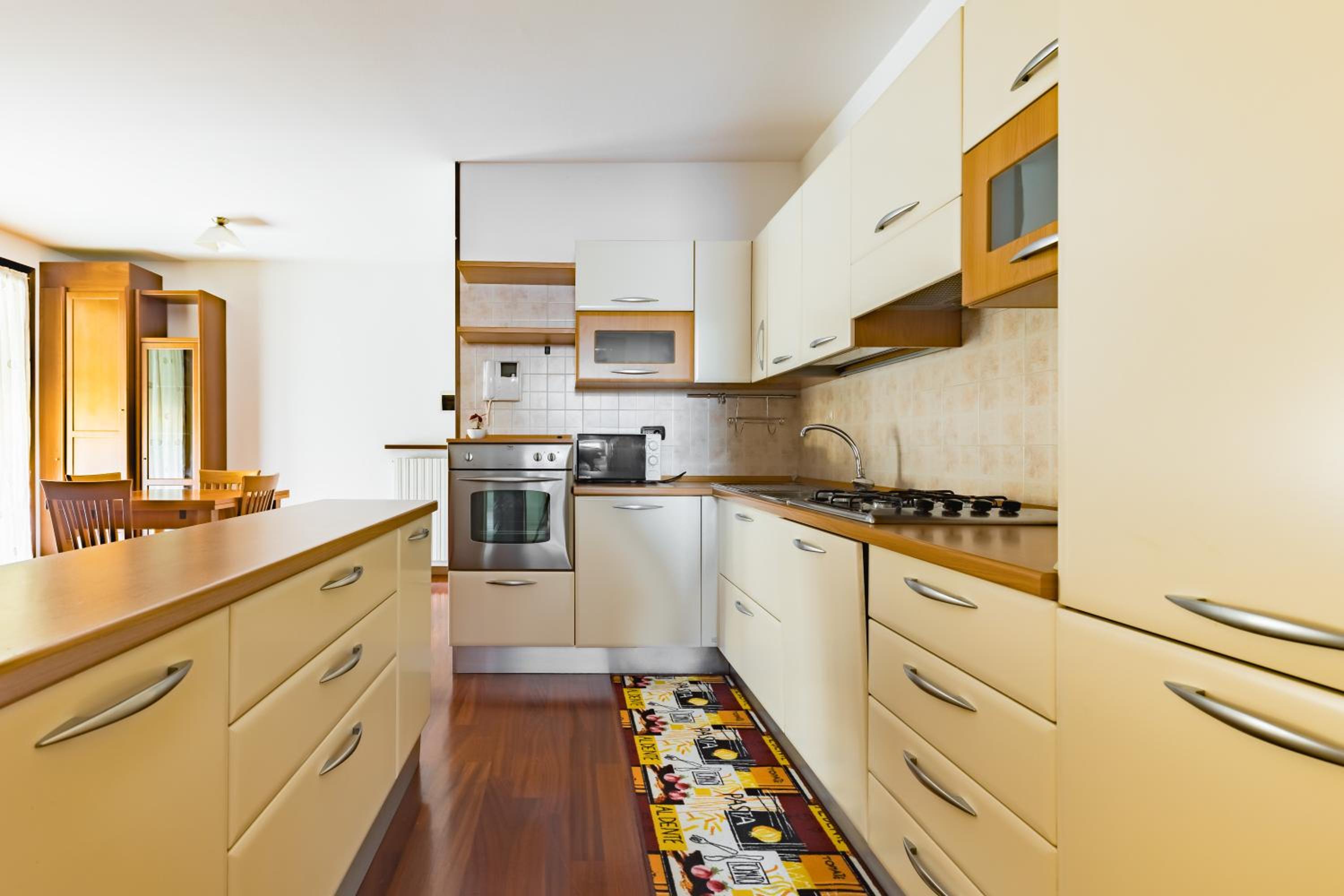 5 minutes from Treviso Station with parking