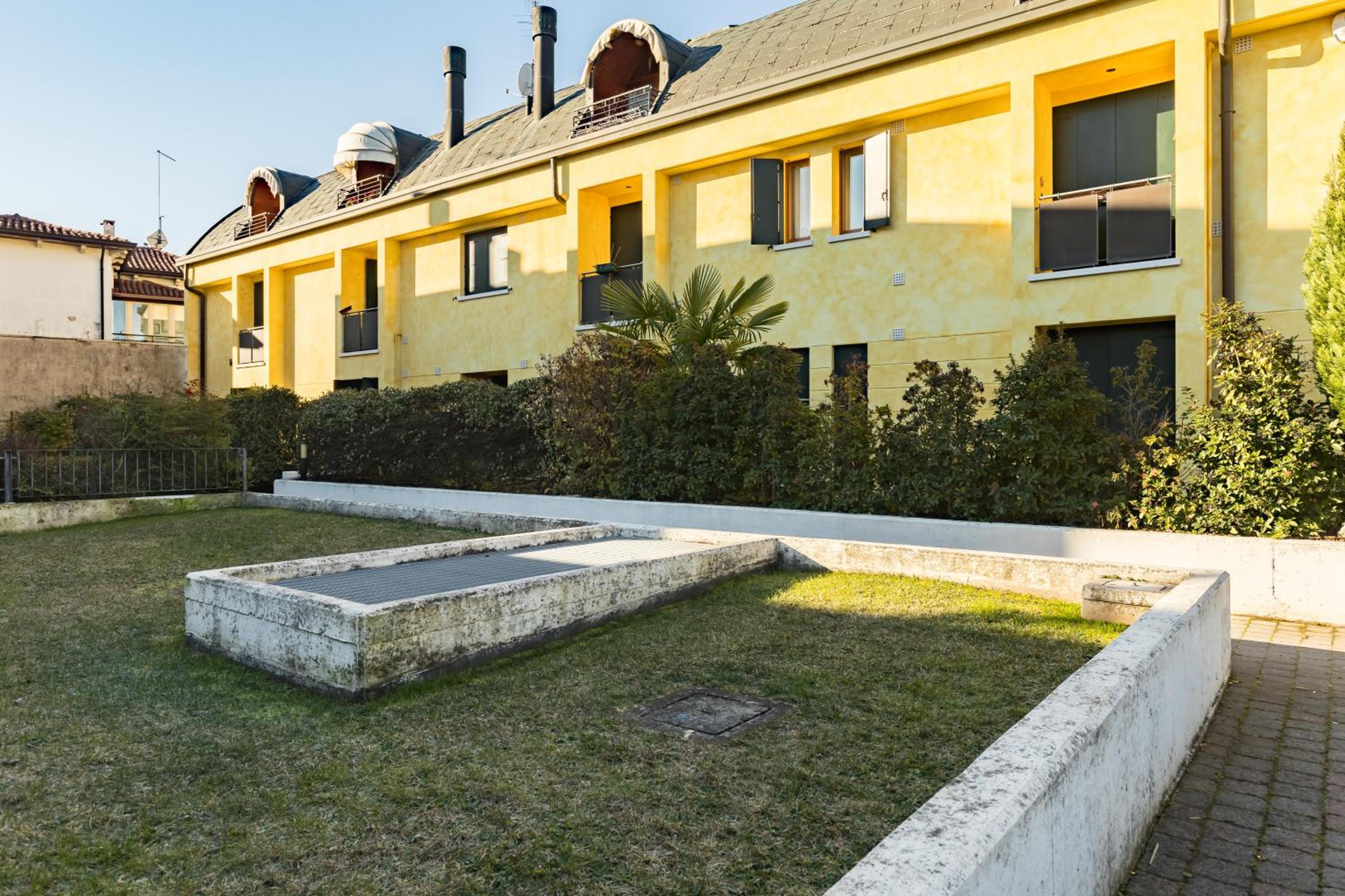 5 minutes from Treviso Station with parking