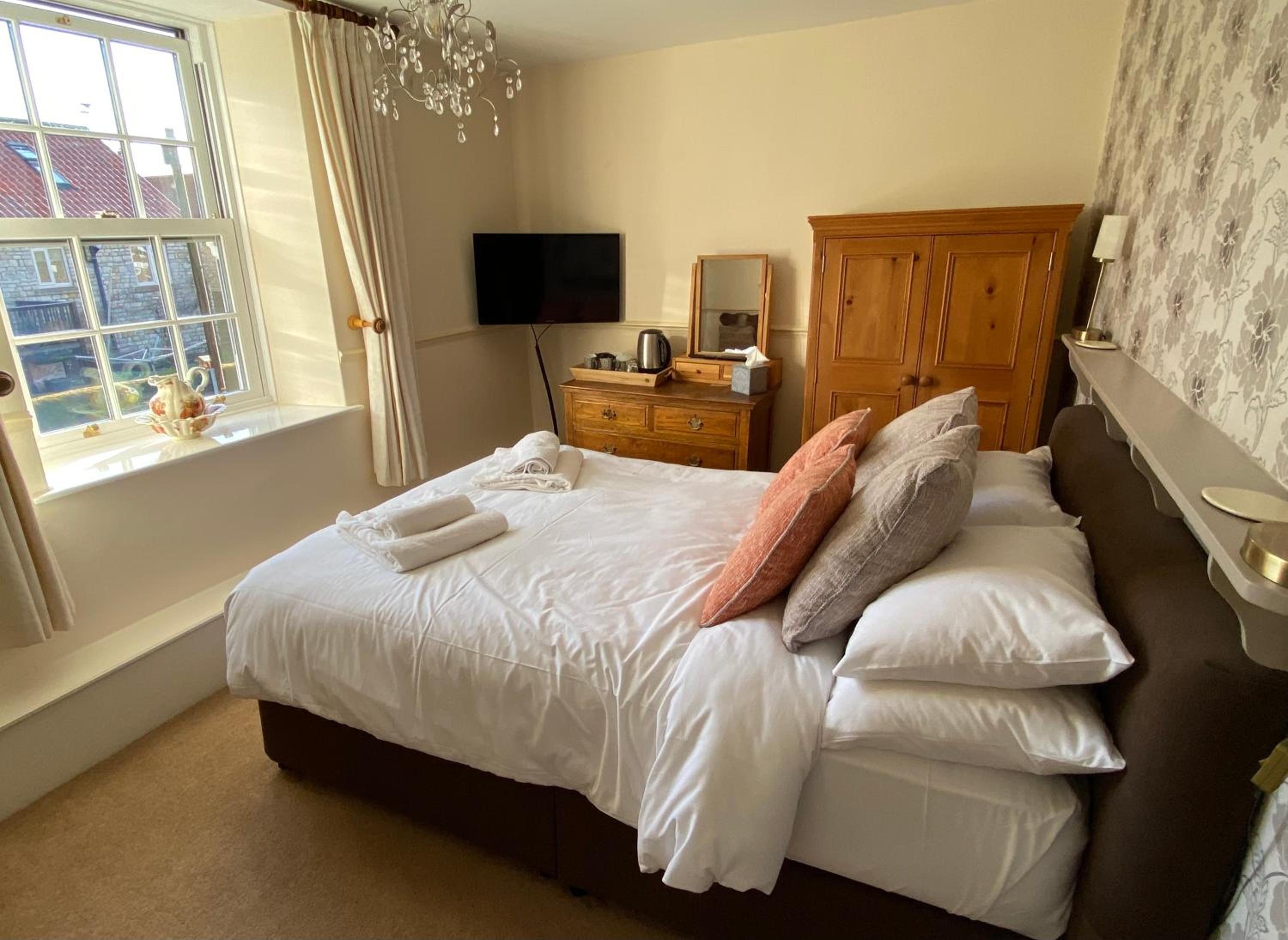 Plumpton Court