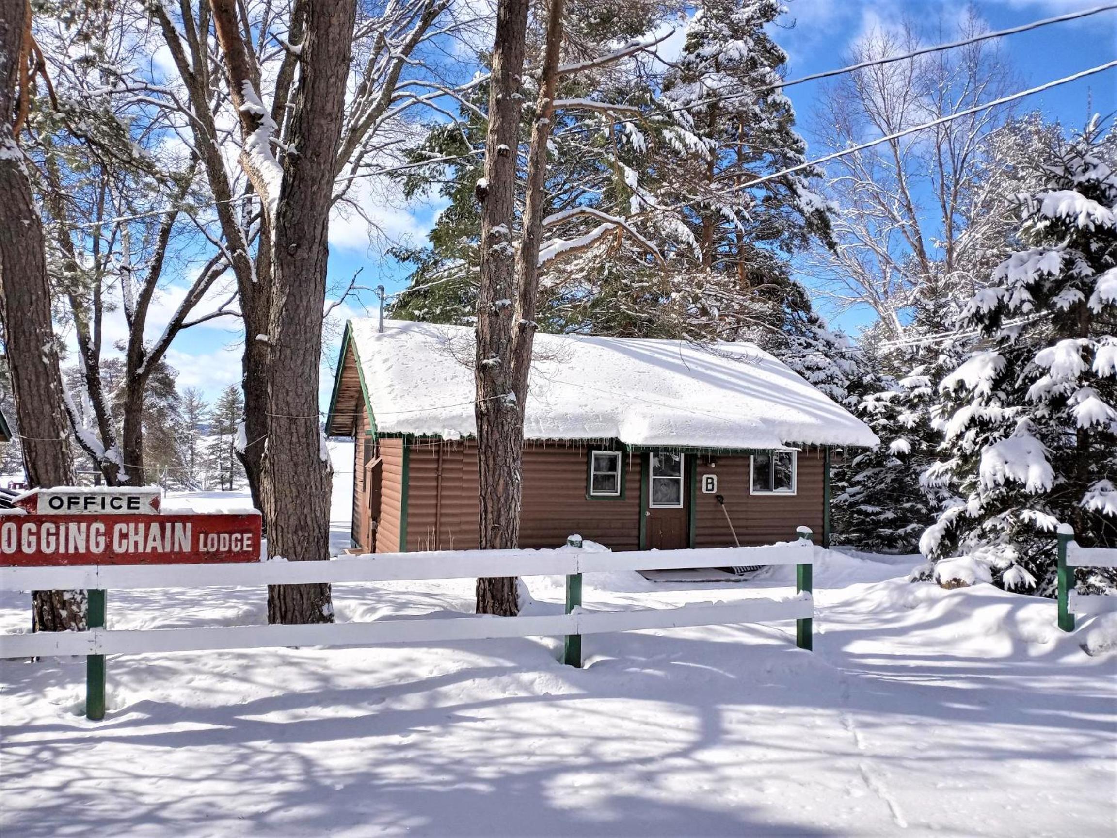 Logging Chain Lodge Cottage Resort