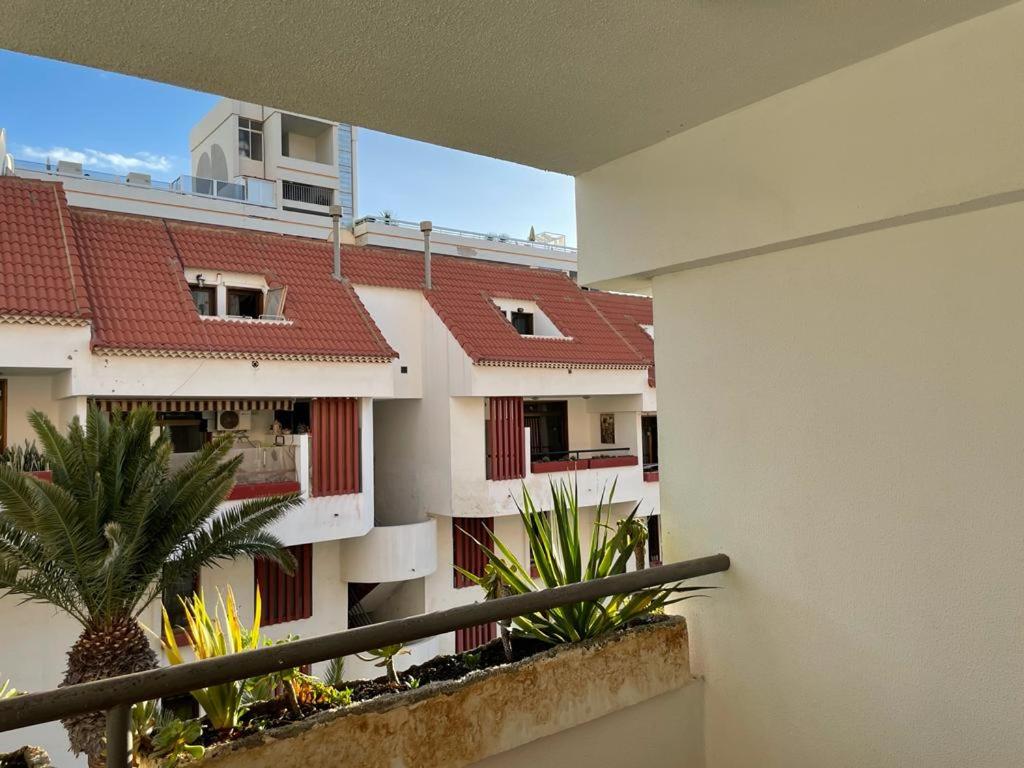 Duplex Las Americas en Playa de las Americas — balance & terrace