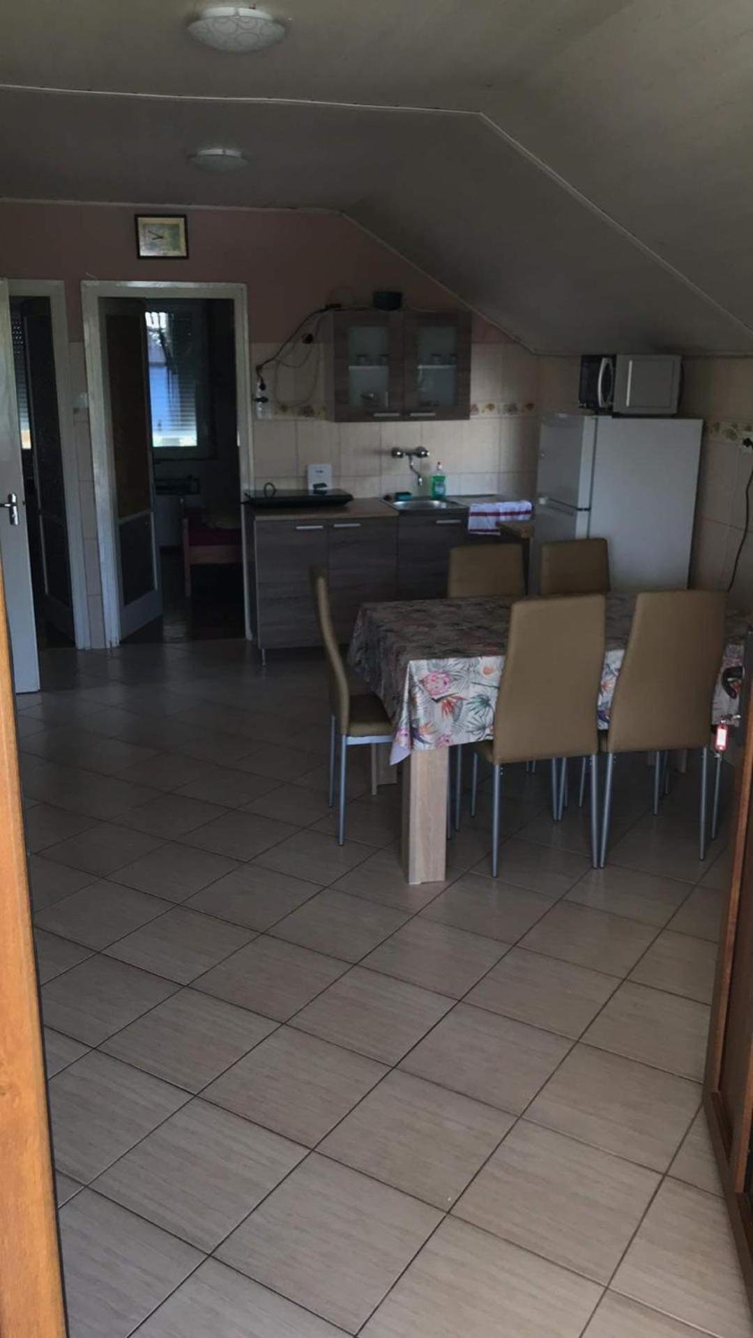 Summer Apartman