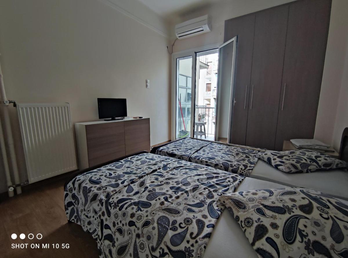 One bedroom on Lemesou 6 in Athens photo 3