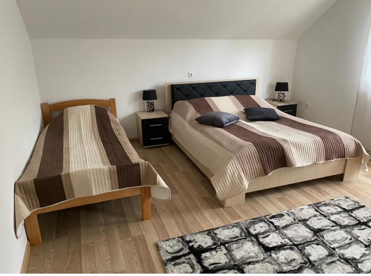 Amar Apartmani, Jajce