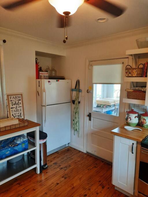 Charming Cottage on a City Farm! view 2