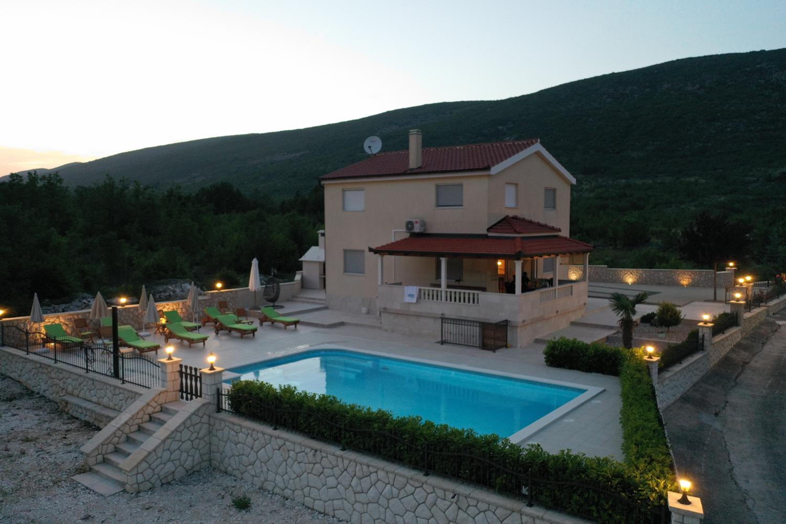 Villa Secret Beauty with Heated Saltwater Pool view 5