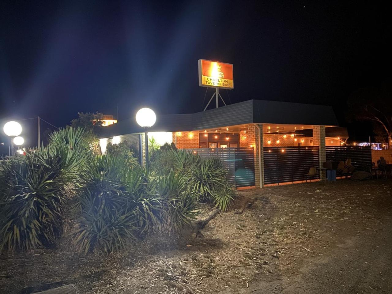 Charlton Motel