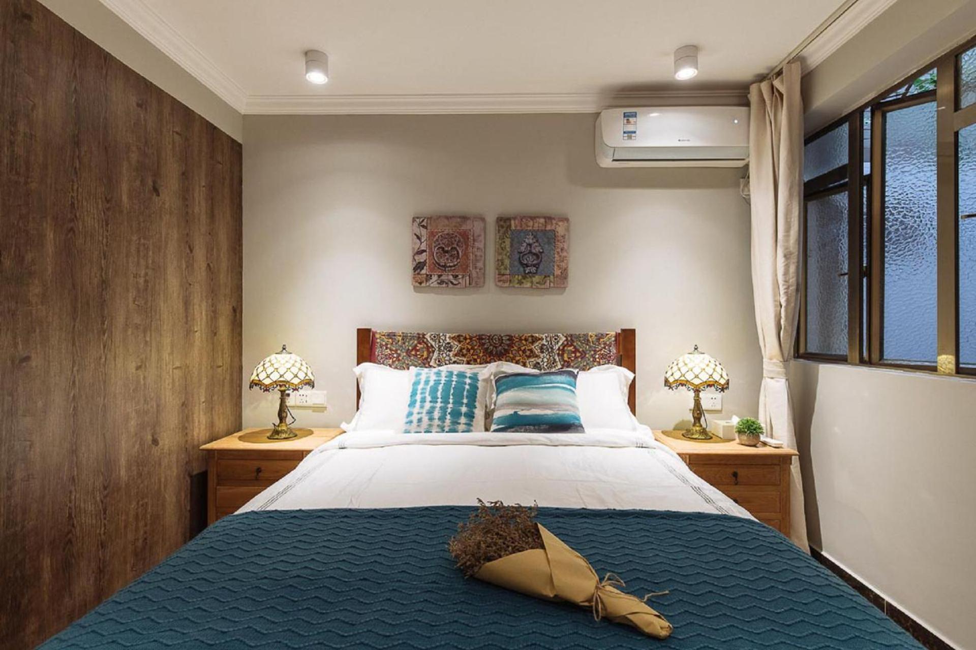 LOCALS·GuangZhou Liwan·Changshoulu subway station·Shangxia Jiu shopping street·Locals Apartment·00169540