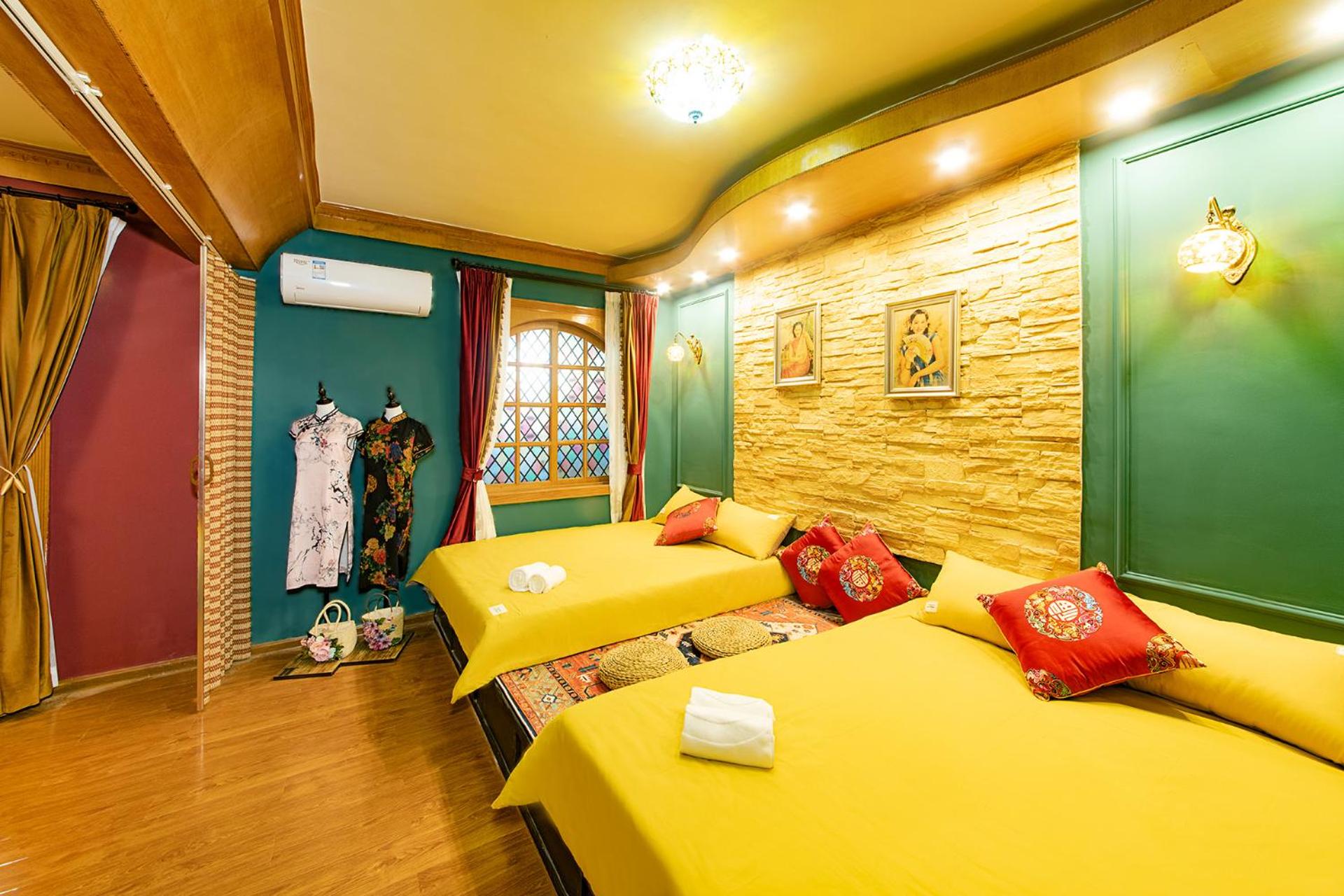 Locals Apartment House 08