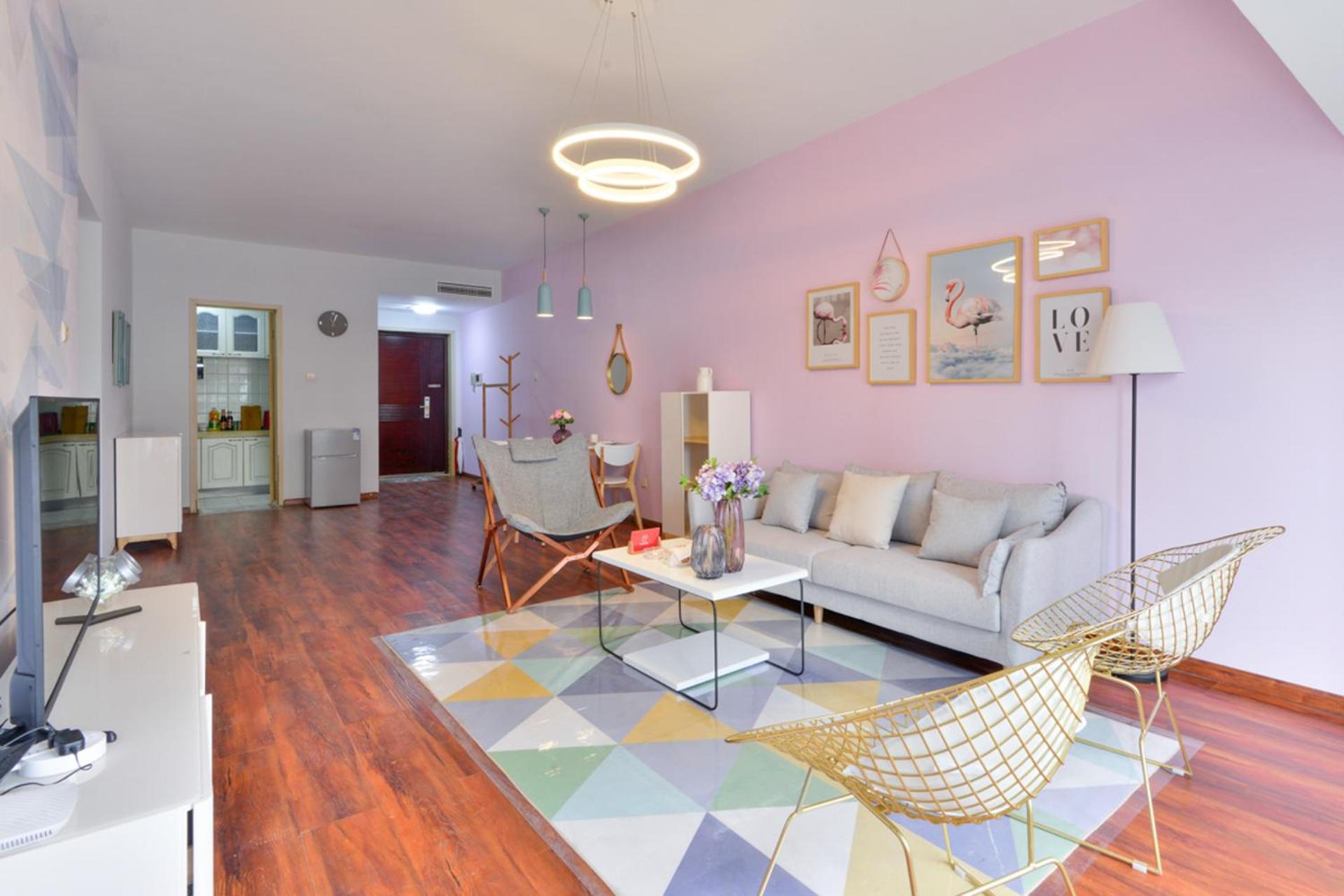 Locals Apartment House 90