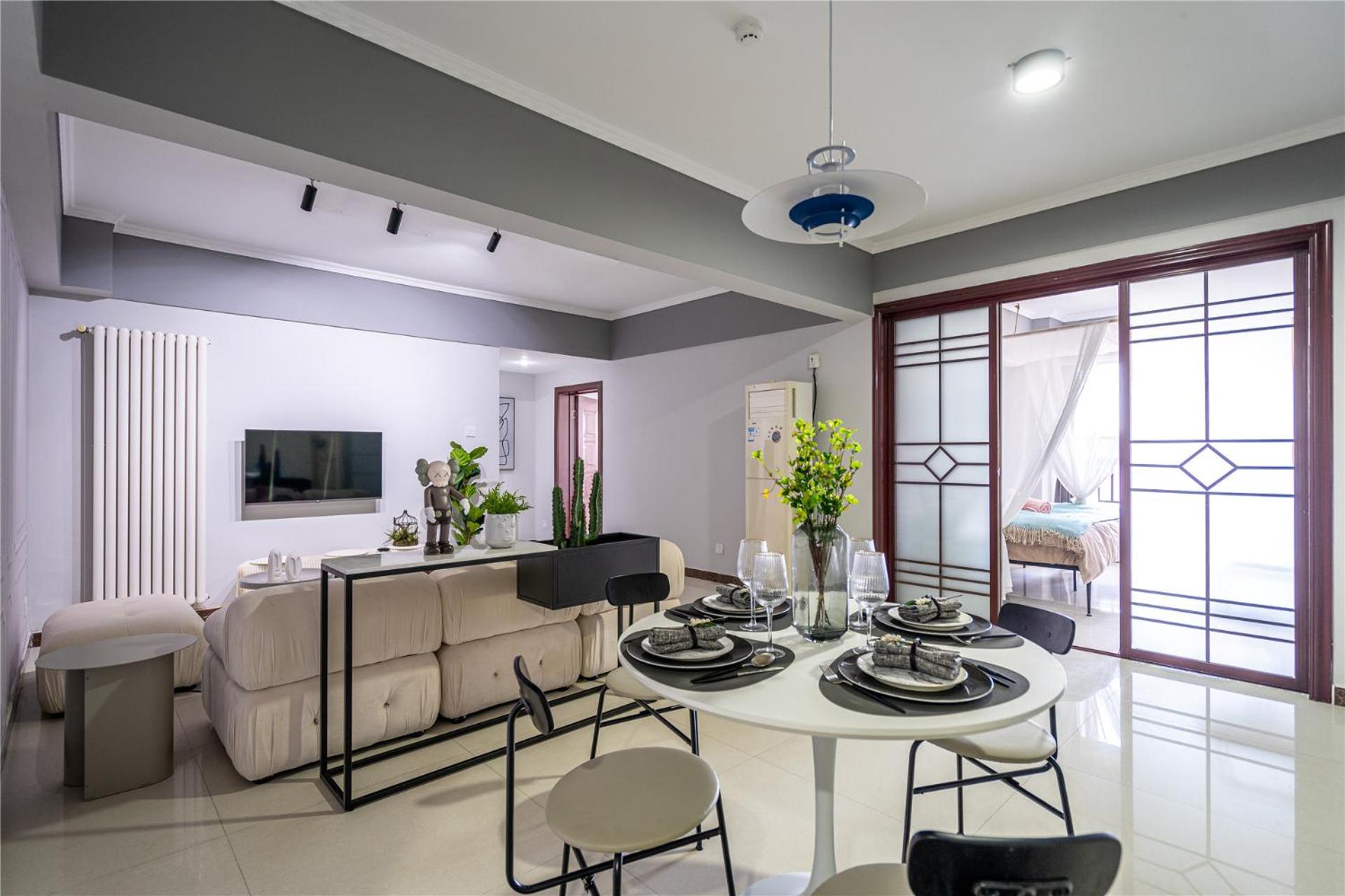 Locals Apartment House 20 view 5