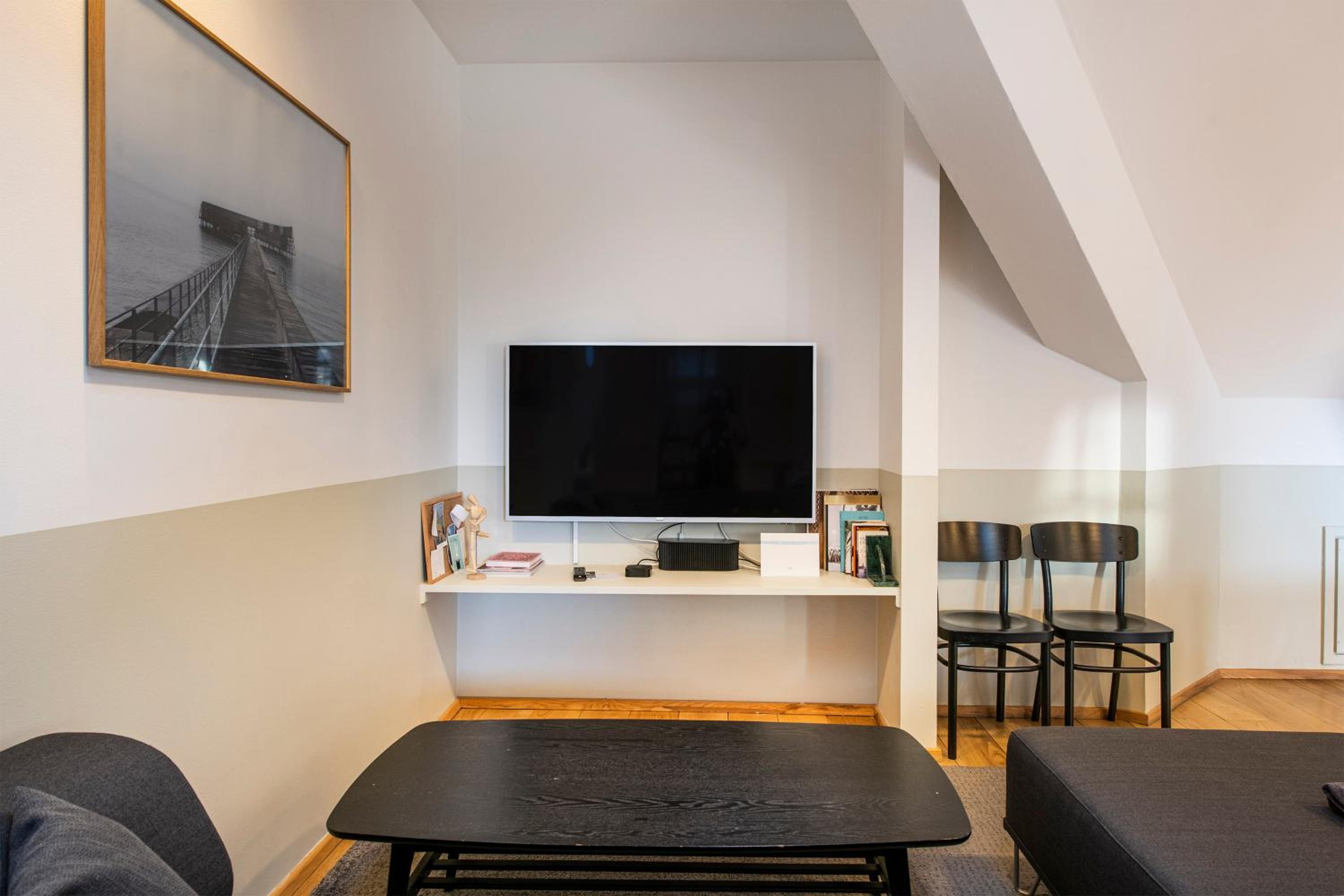 Kings Garden - 5 bedrooms - 2 baths by Daniel&Jacob's