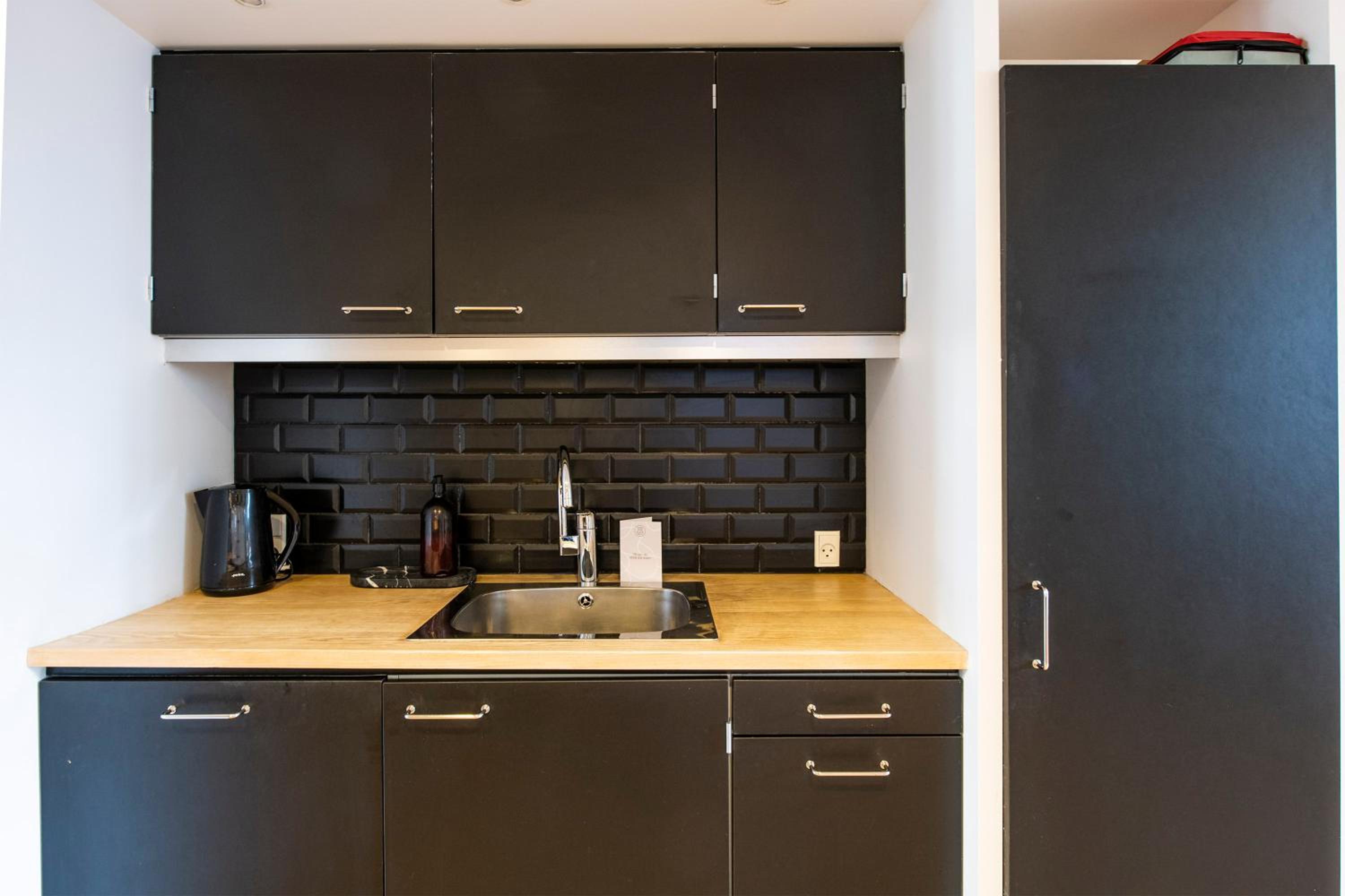 Kings Garden - 5 bedrooms - 2 baths by Daniel&Jacob's