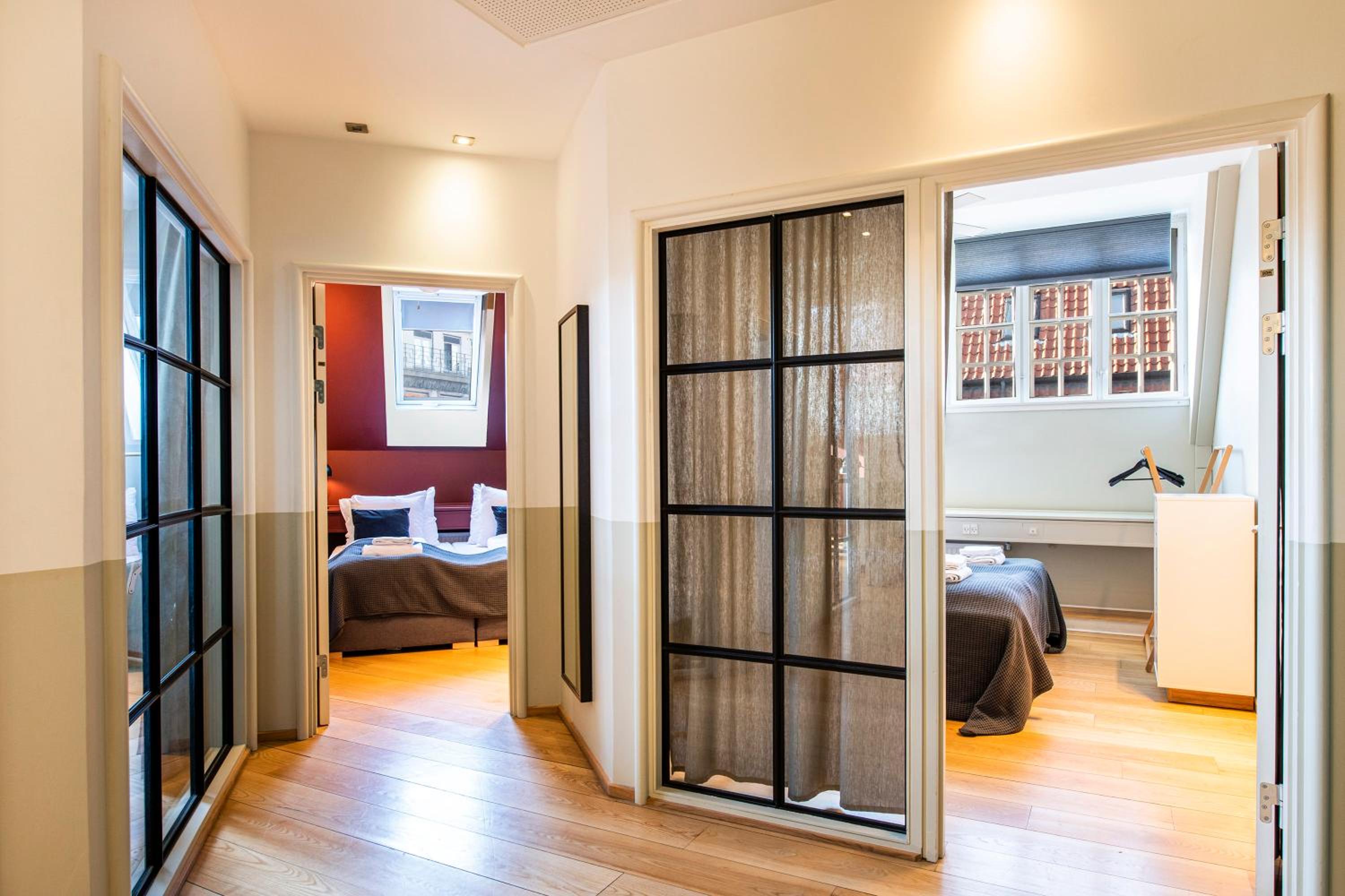 Kings Garden - 5 bedrooms - 2 baths by Daniel&Jacob's