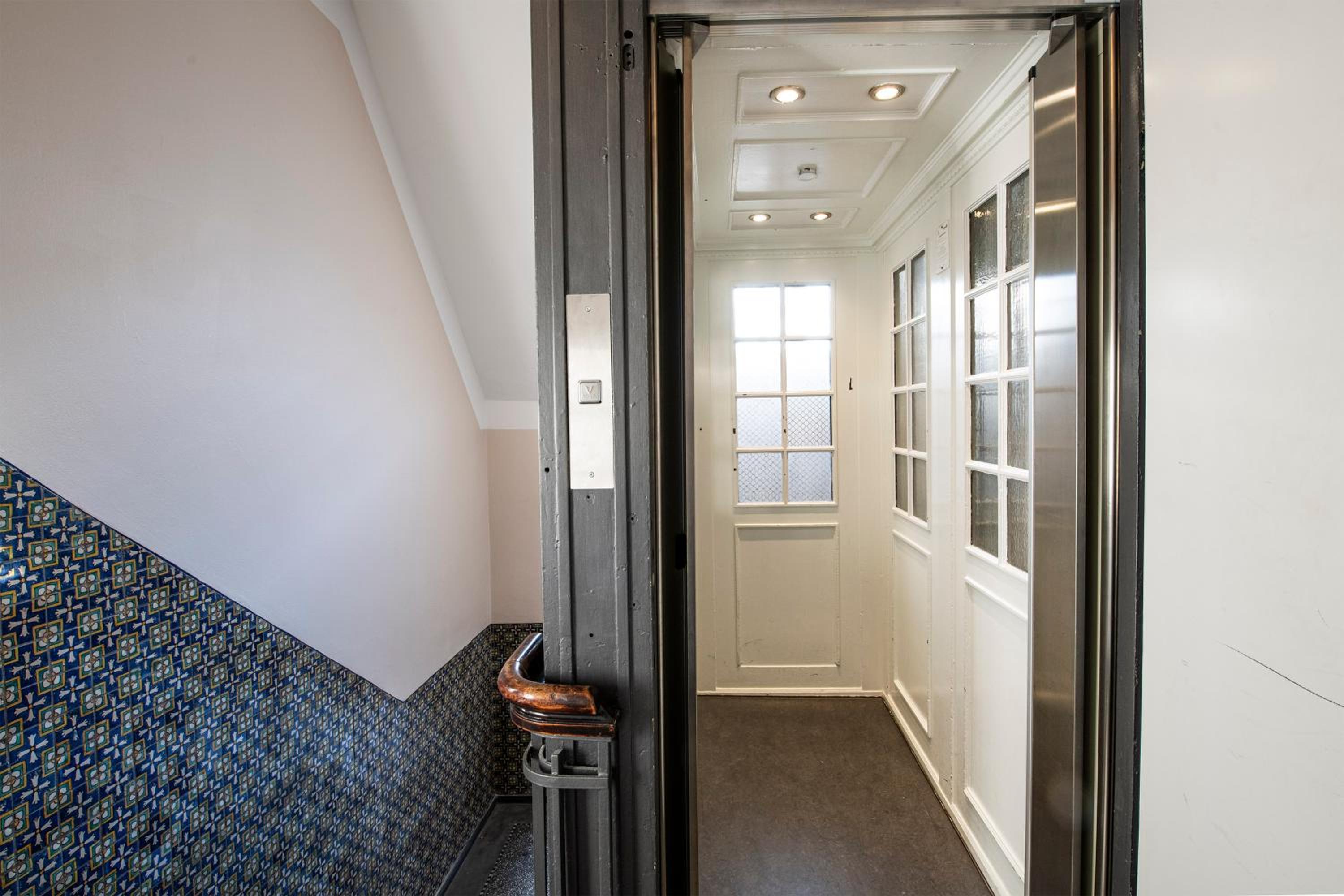 Kings Garden - 5 bedrooms - 2 baths by Daniel&Jacob's