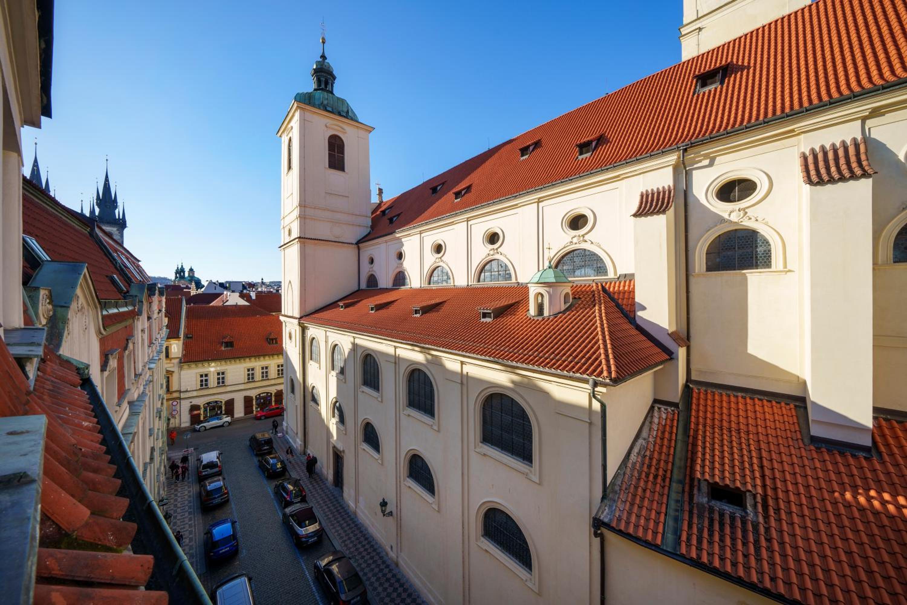 Old Town - 3 Bedroom 3 Bathroom & Kitchen Apartment Templova