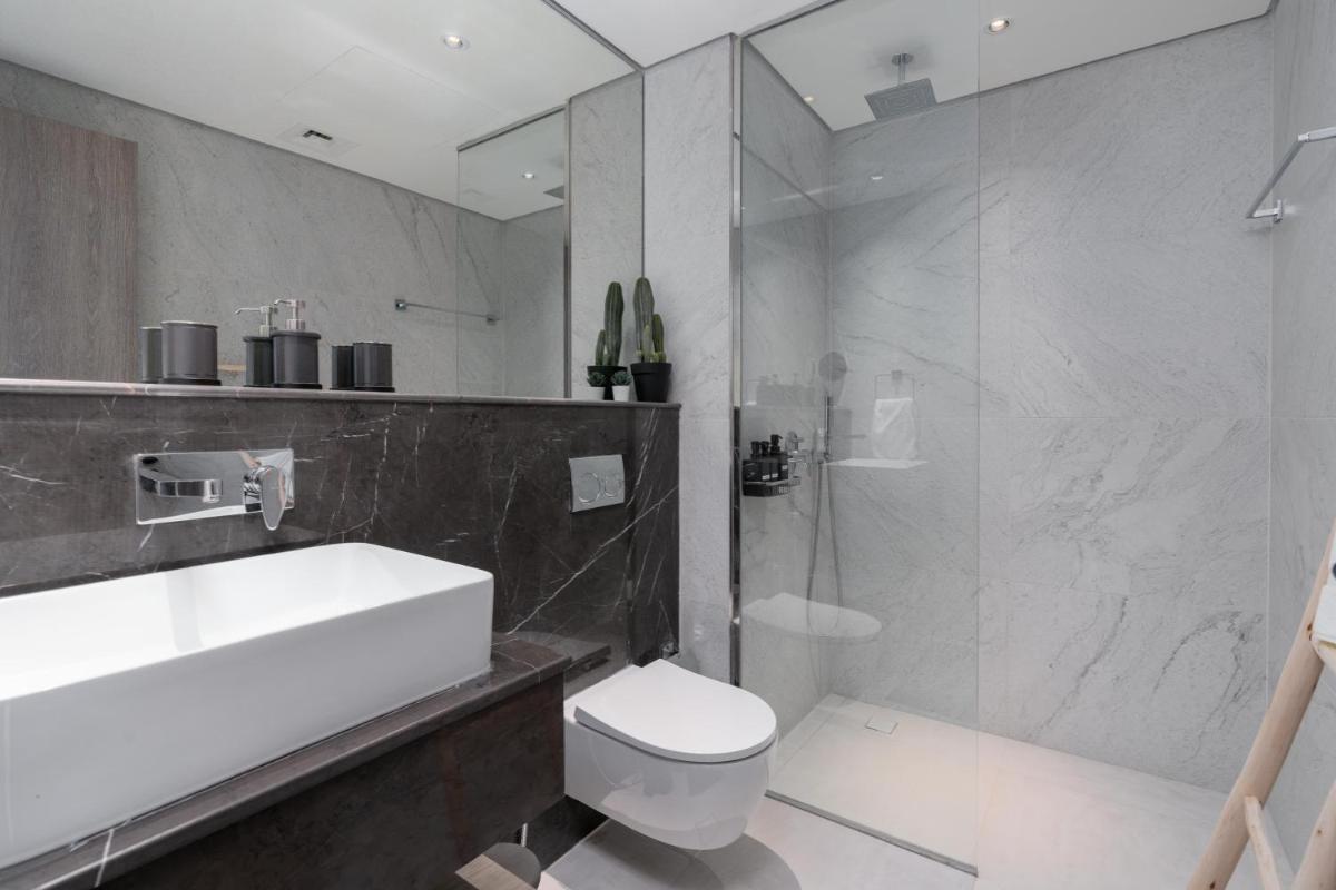 Ultimate Stay / Modern Studio / Swimming Pool View