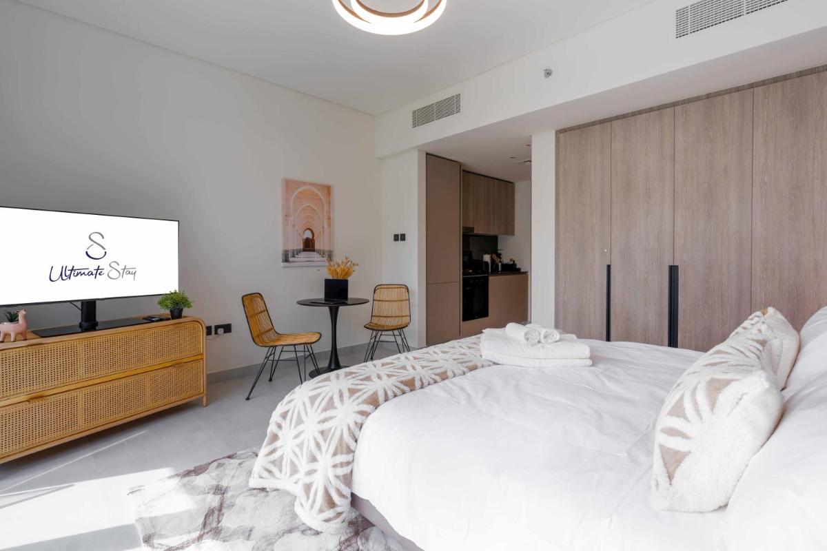 Ultimate Stay / Modern Studio / Swimming Pool View