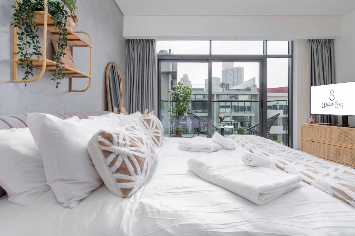 Ultimate Stay / Modern Studio / Swimming Pool View