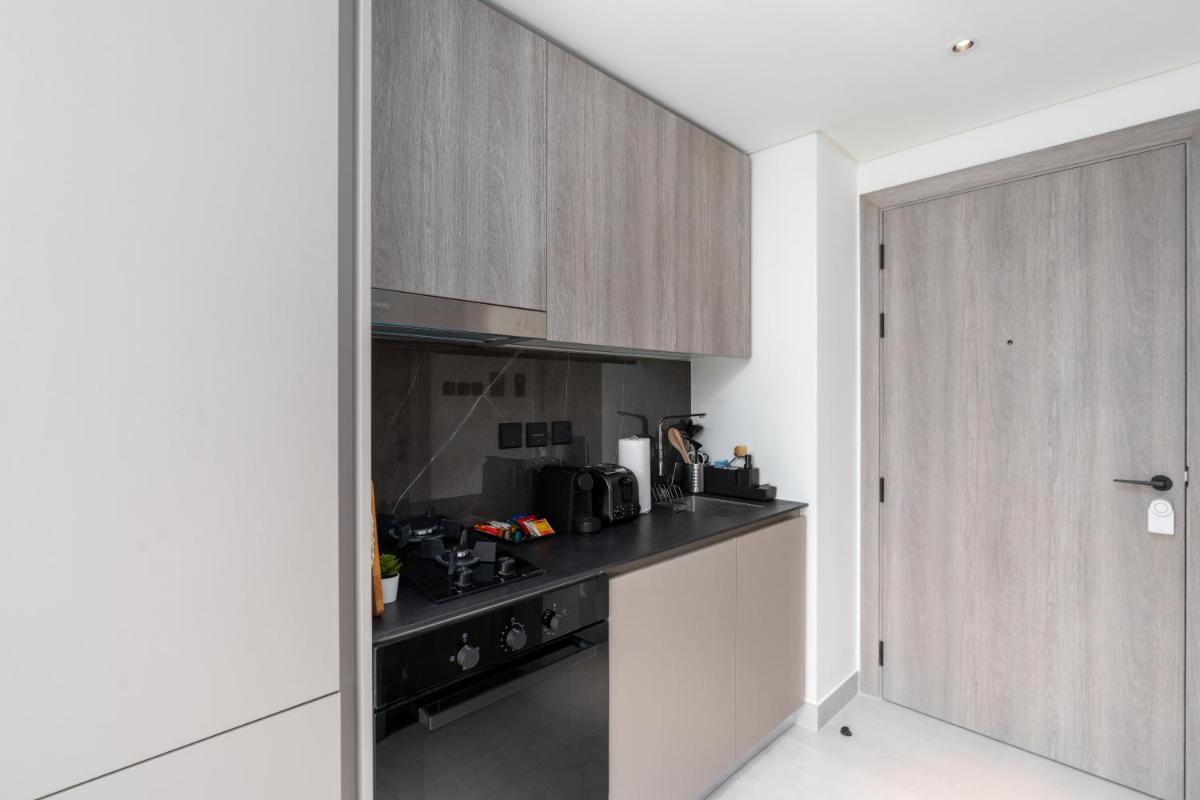 Ultimate Stay / Modern Studio / Swimming Pool View
