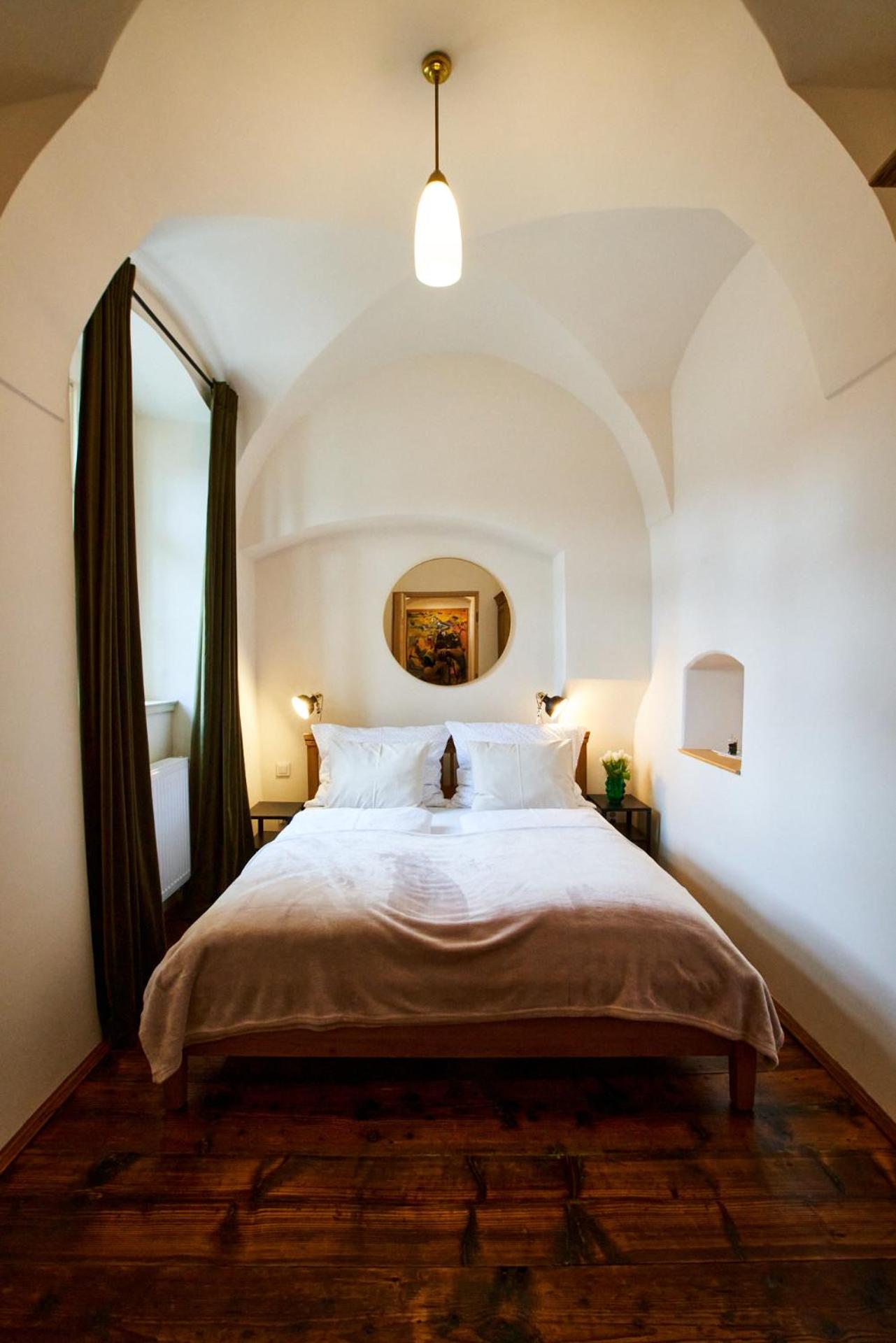 Baroque chaplain house Kaplanka 1796 A. D. - historical luxury apts in Bohemian Paradise