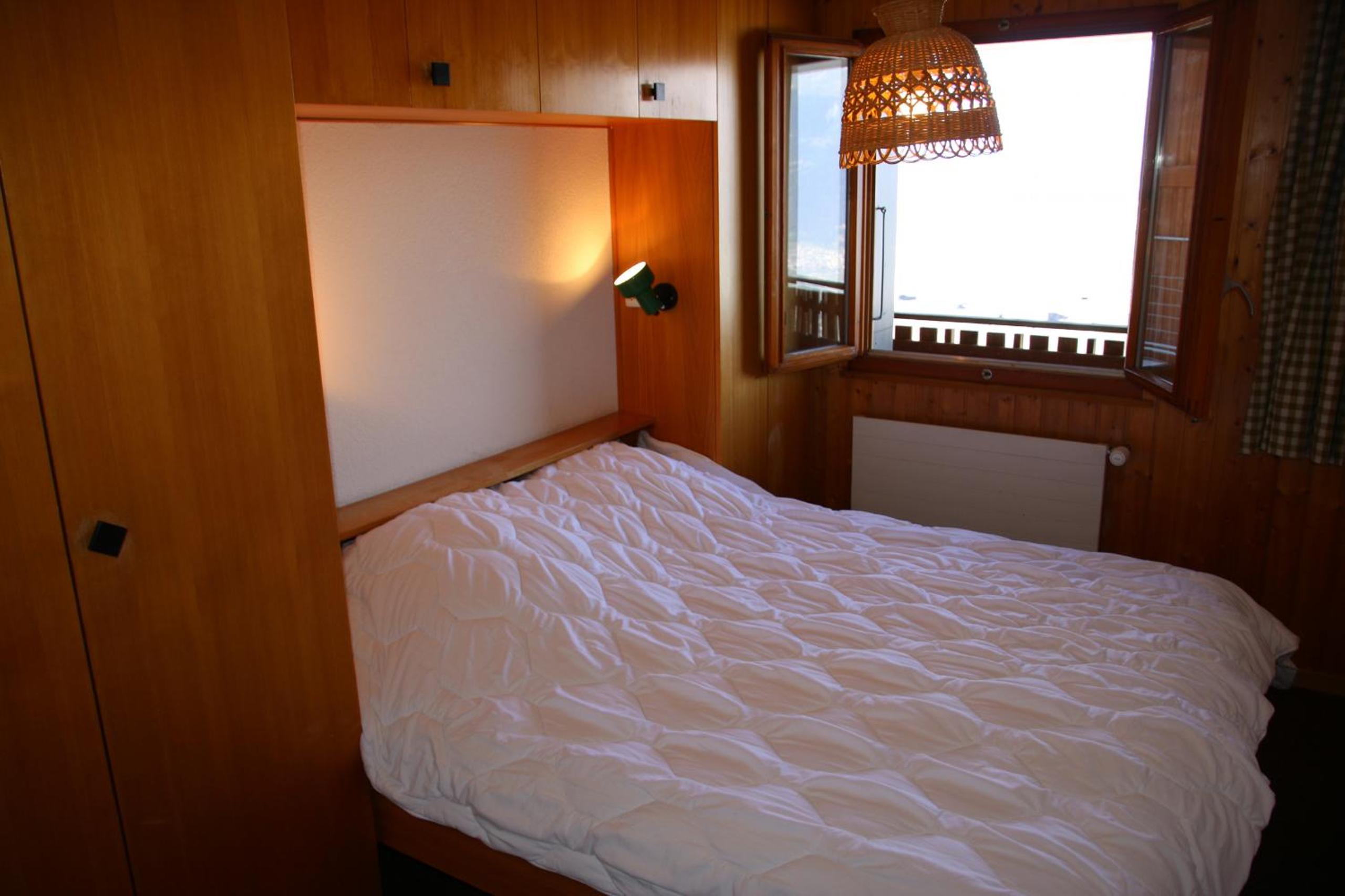 Iris CONFORTABLE & PLEASANT apartments by Alpvision Résidences