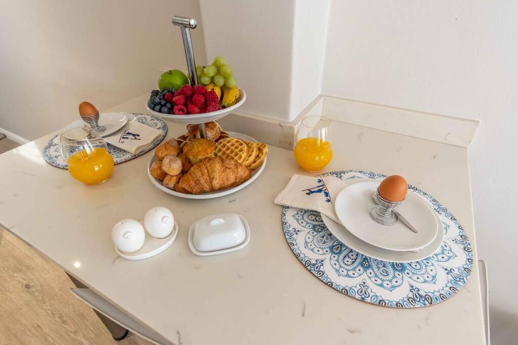 C'estÇa Cottage Modern Luxurious Sounds of the Sea view 4