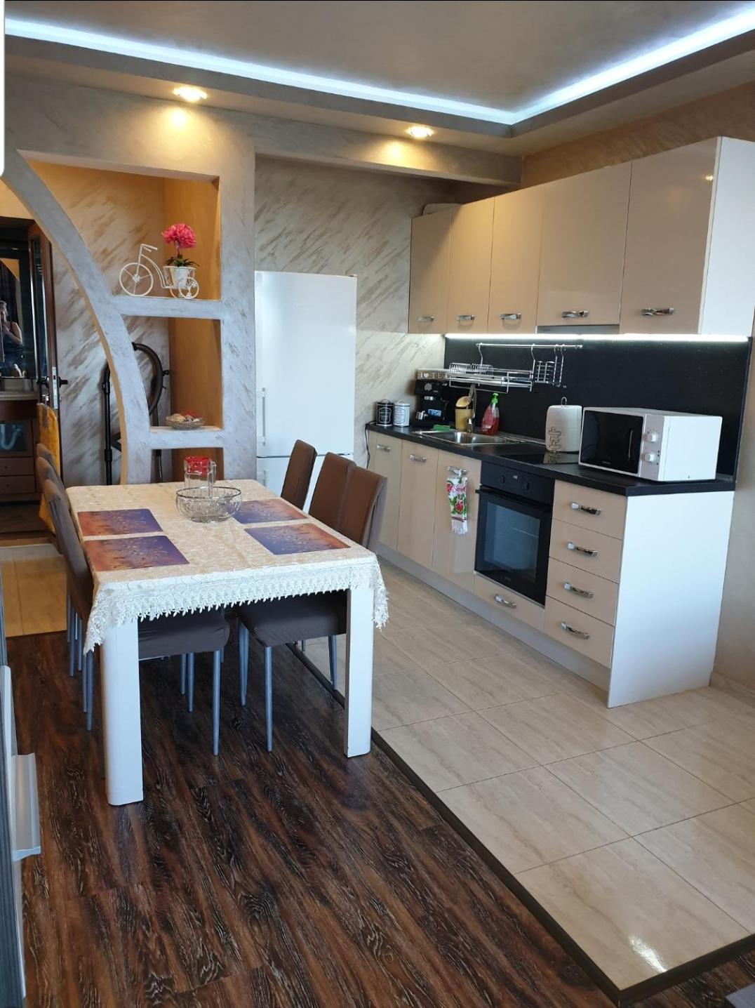 Sunshine Apartment view 4