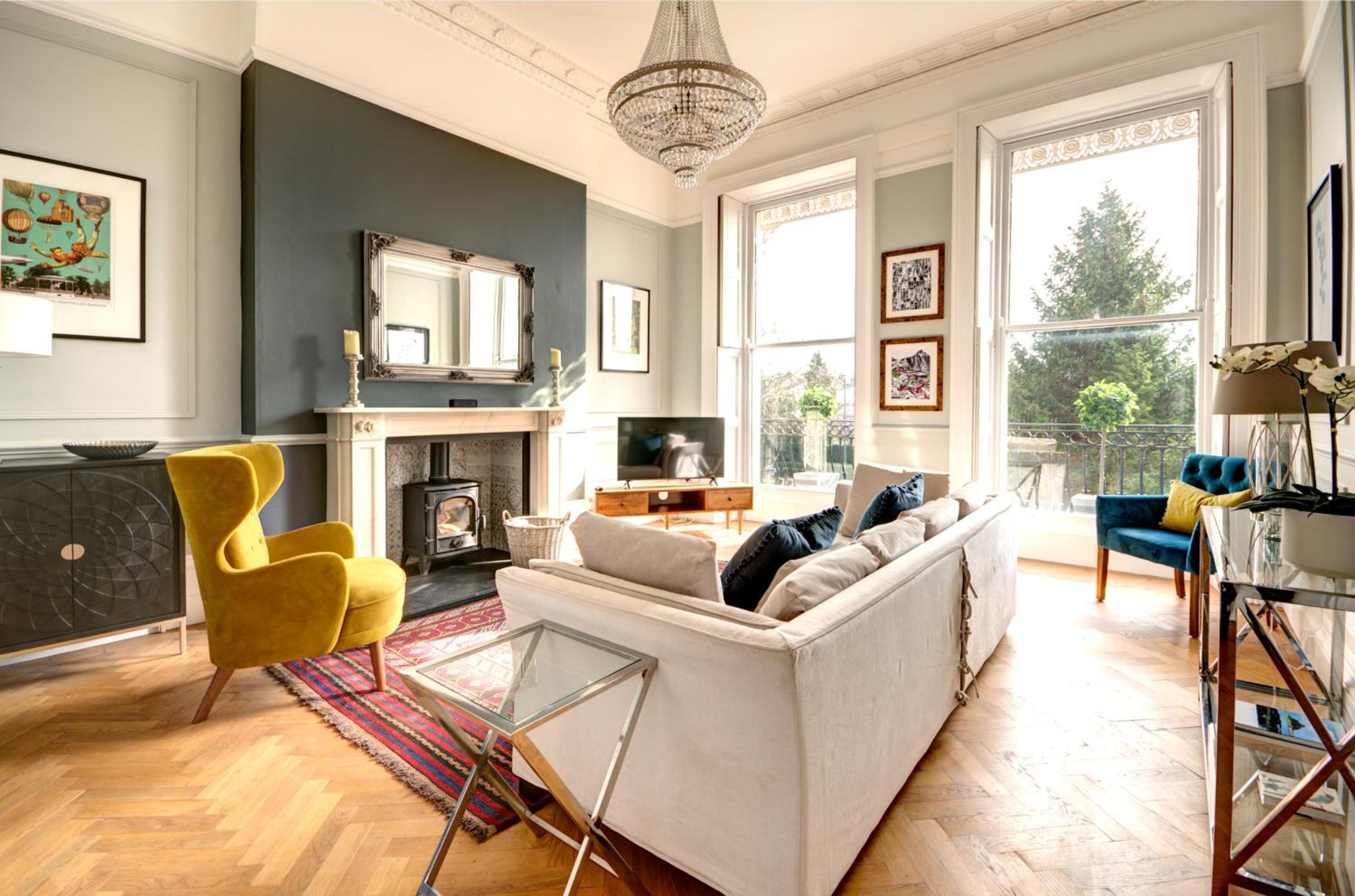 16 Lansdown Flat 3 - By Luxury Apartments