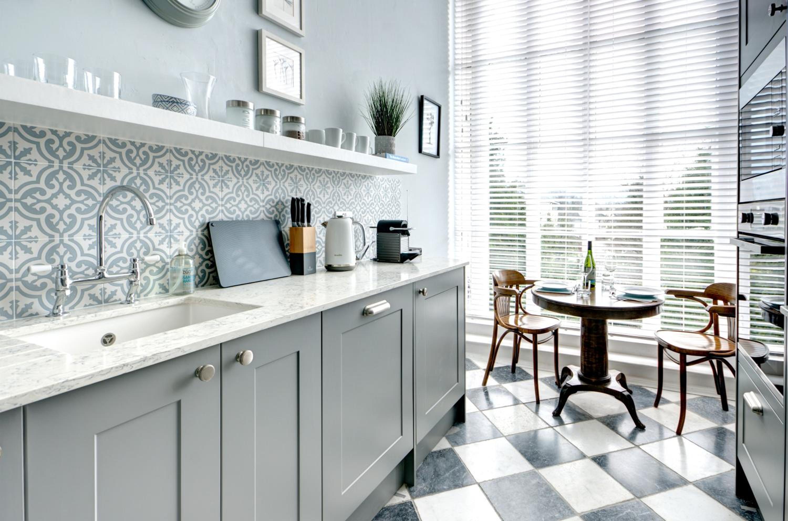 16 Lansdown Flat 3 - By Luxury Apartments