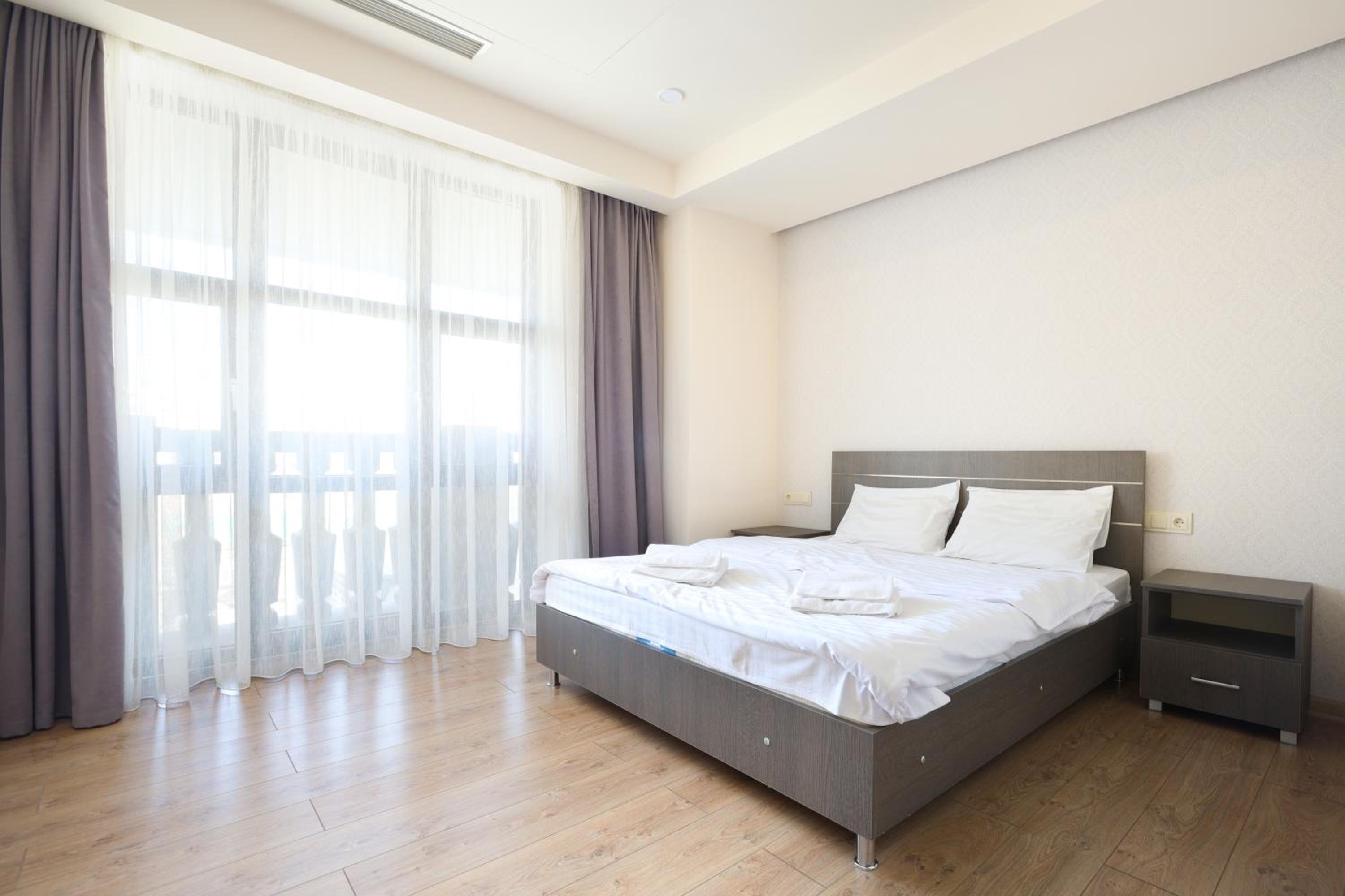 Apart-hotel on Koghbatsi 16