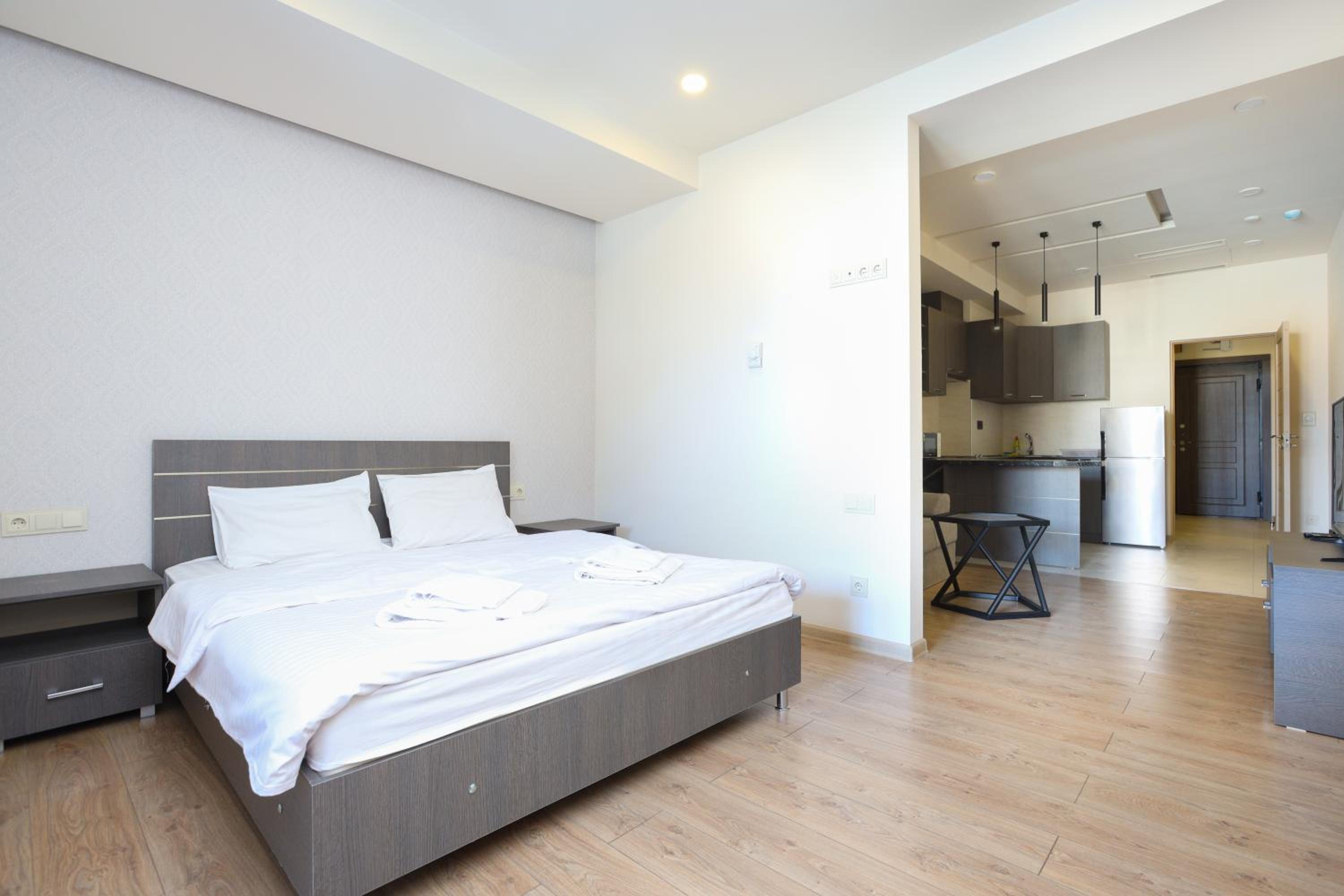 Apart-hotel on Koghbatsi 16