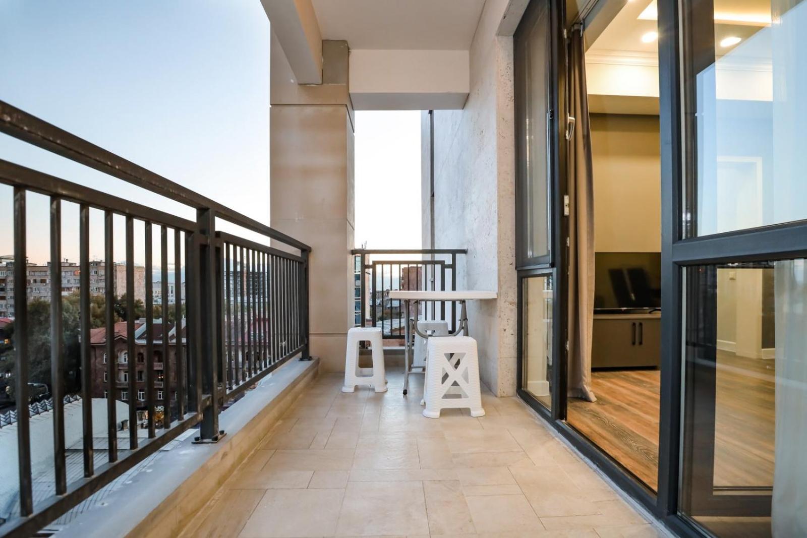 Apart-hotel on Koghbatsi 16