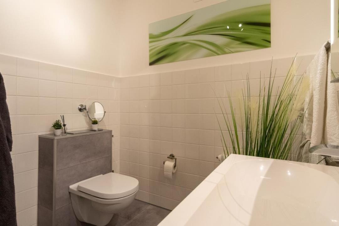 Strandhotel-Heiligenhafen-Wohnung-101-Typ-IV-Wasserblick