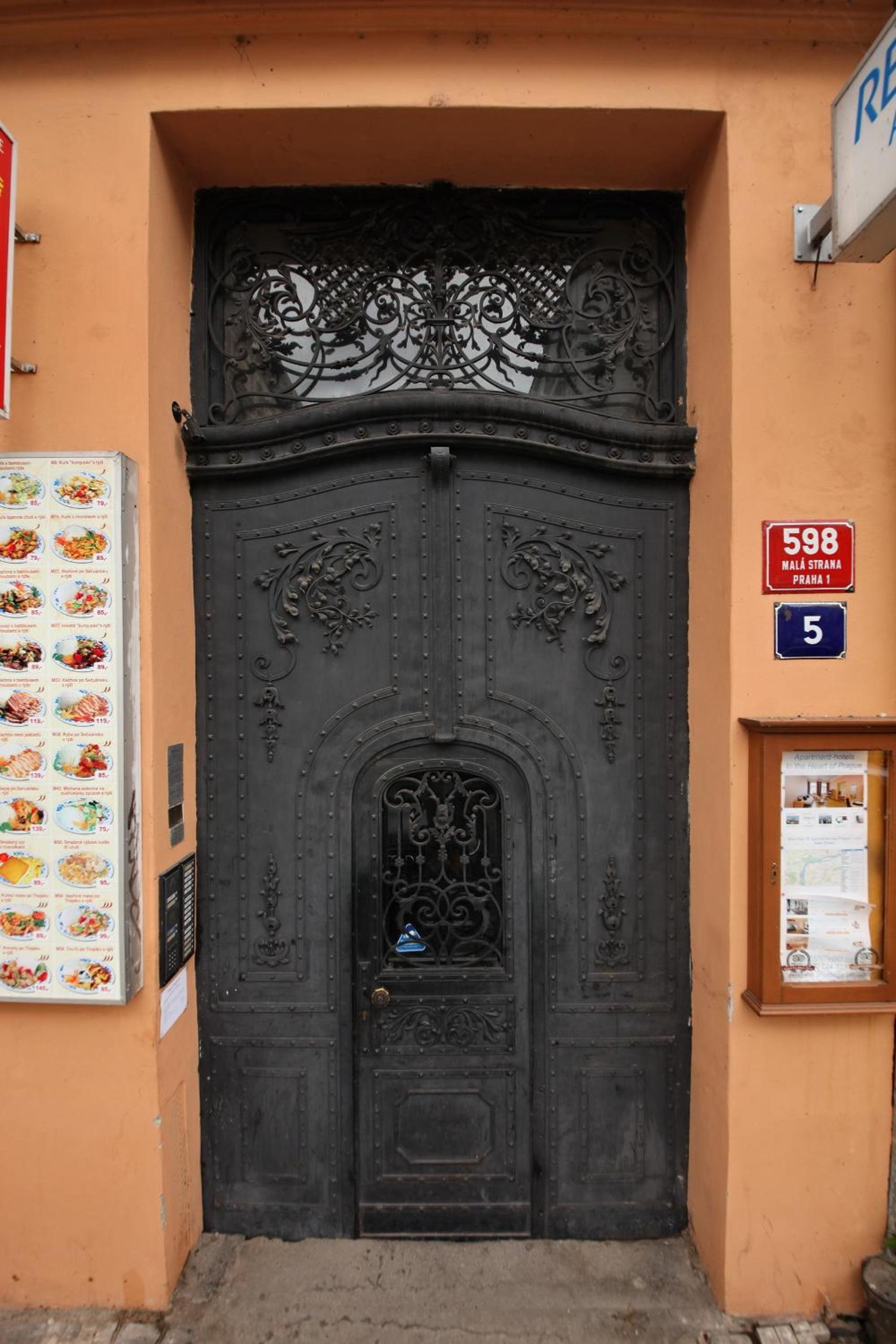 Apartments in Mala Strana - 10 minutes from Charles Bridge