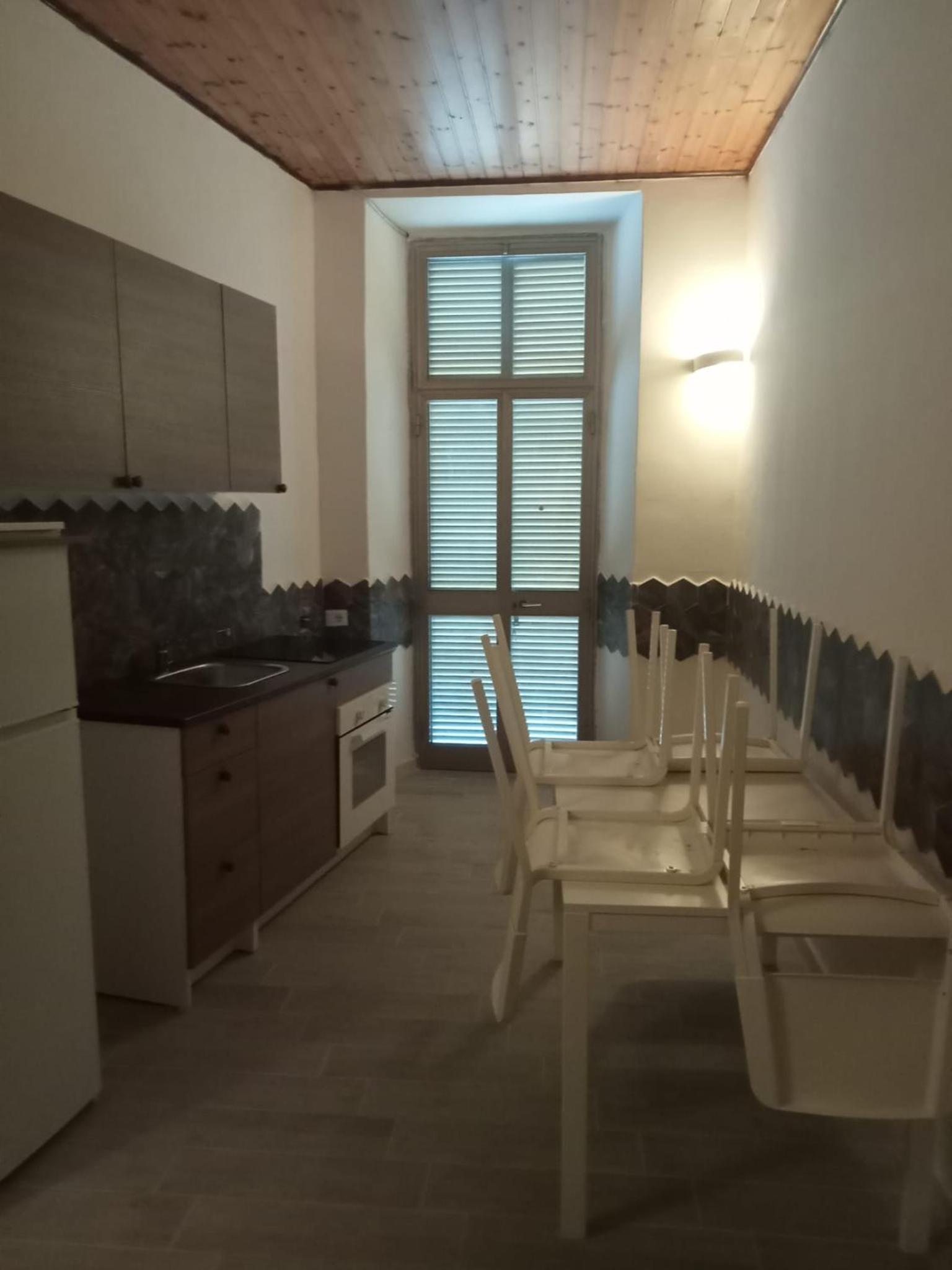 WHOLE HOLIDAY HOME APARTMENT LOVELY CIVITAVECCHIA da PAMINO & PRISCILLA view 3