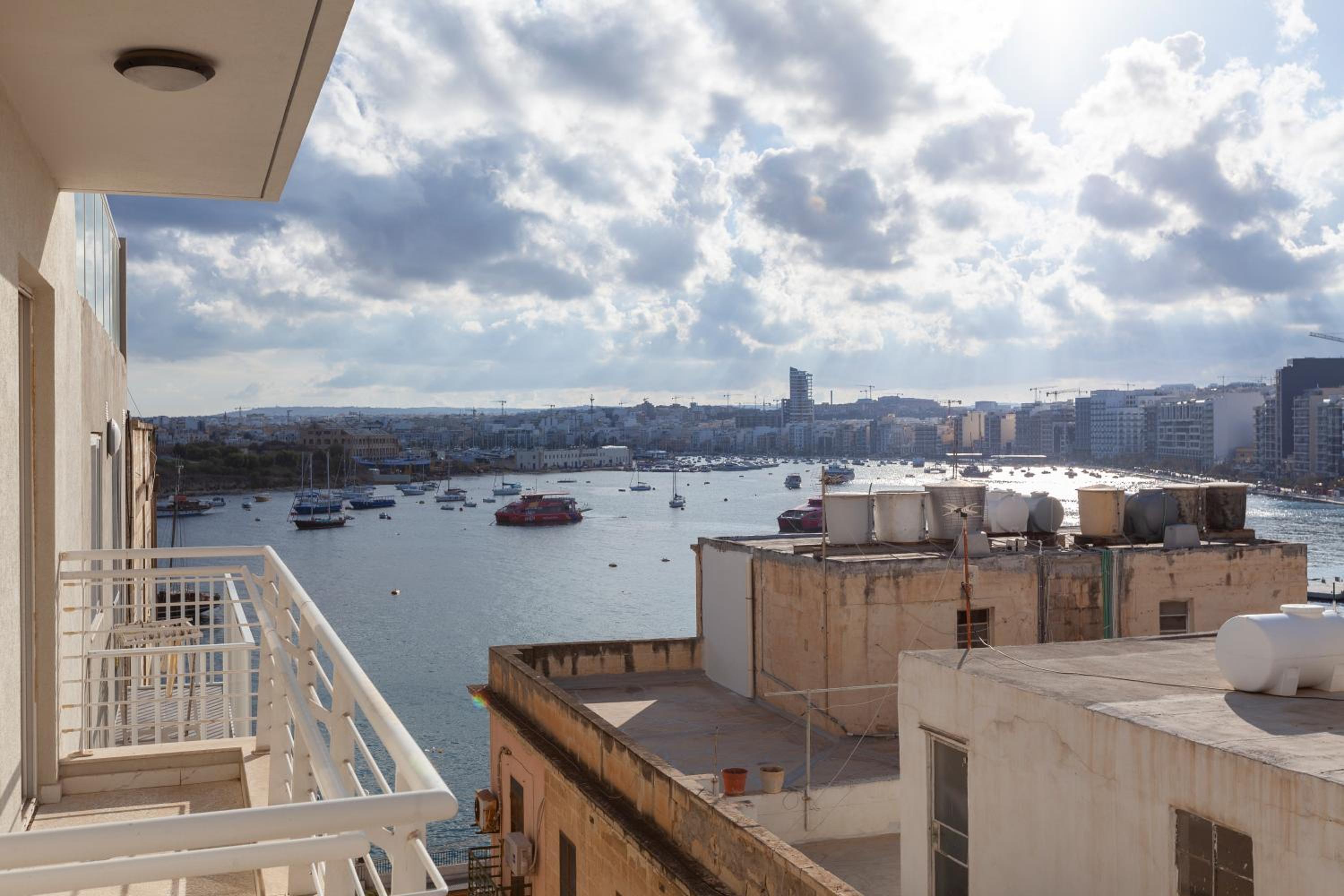 Sant Antnin Suites by Haven and Keys Malta view 5