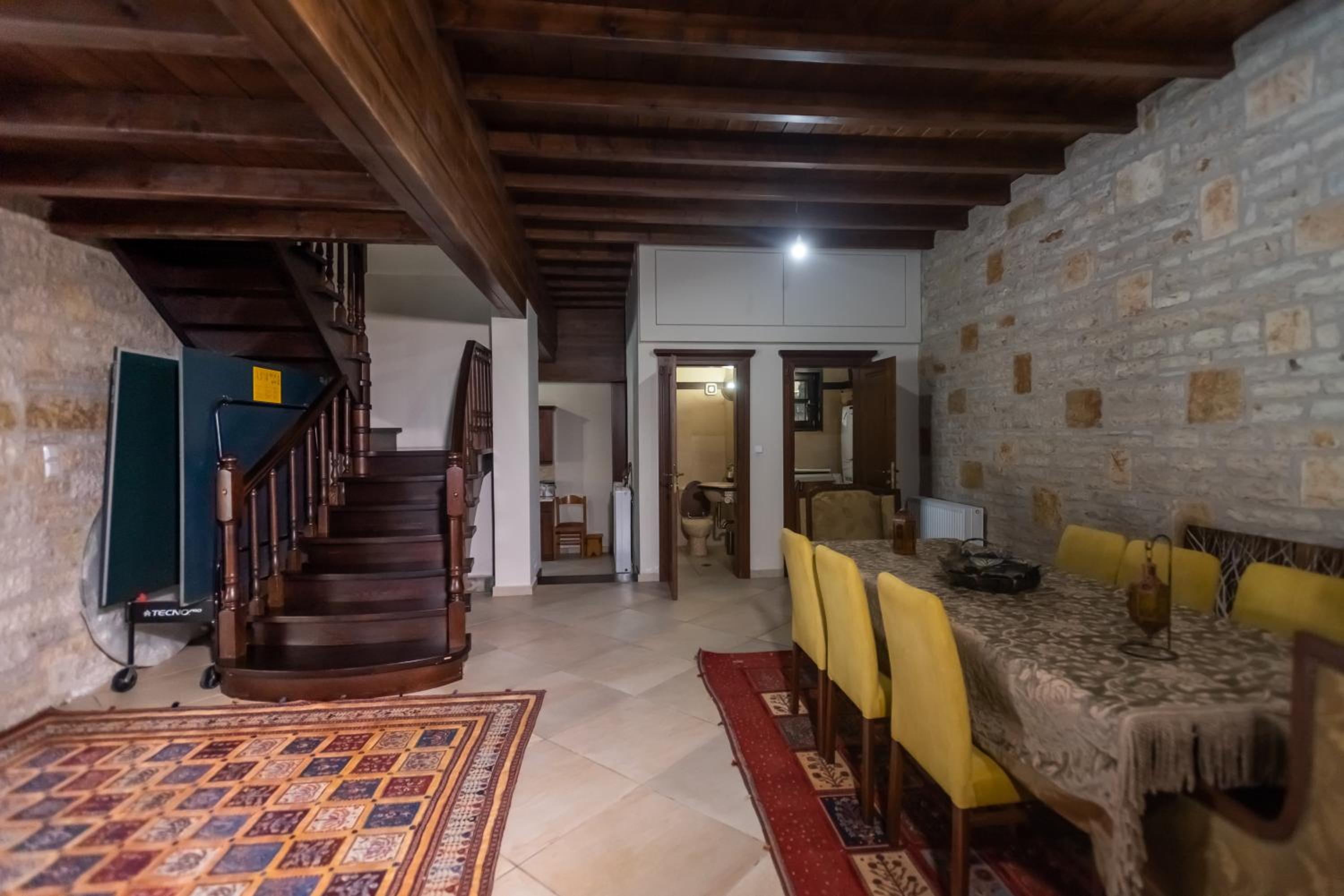 Kourtis Family Mansion view 4