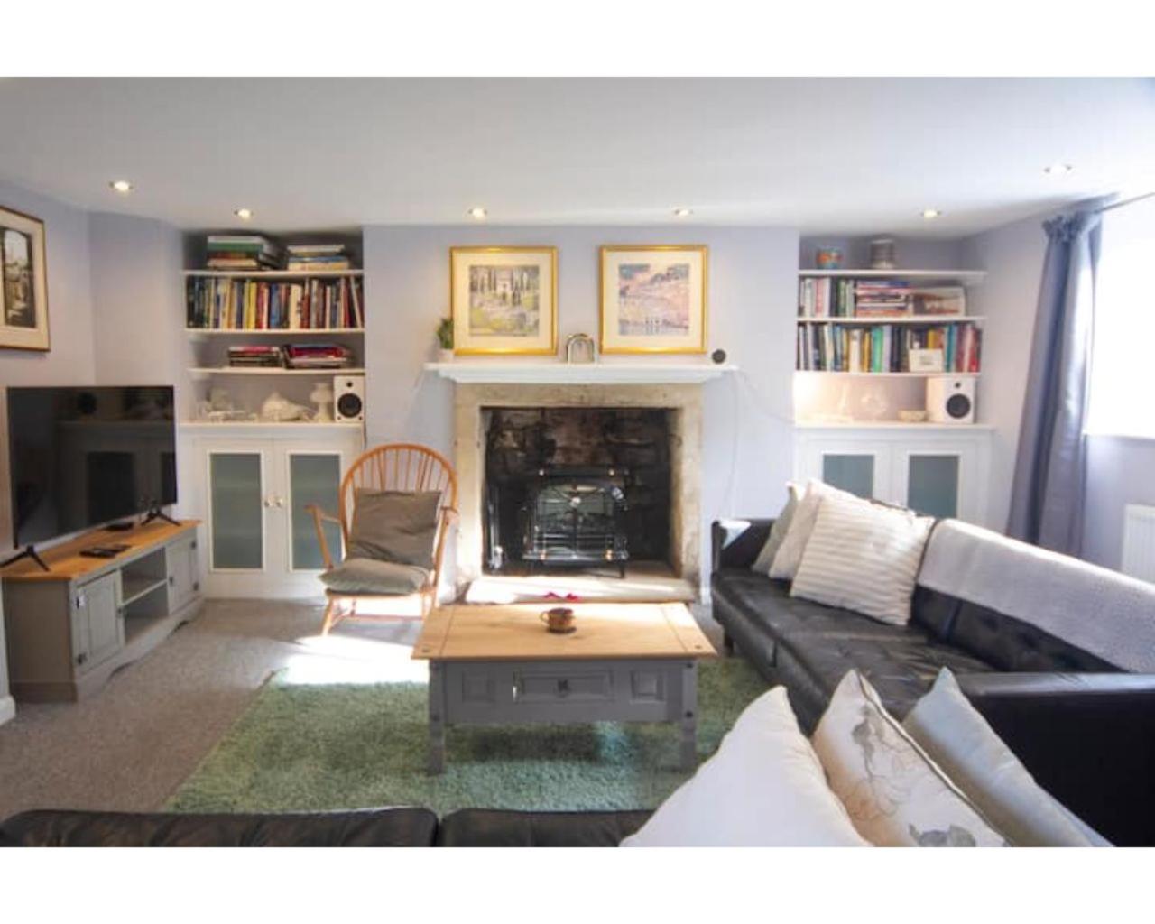 Hatfield Cottage