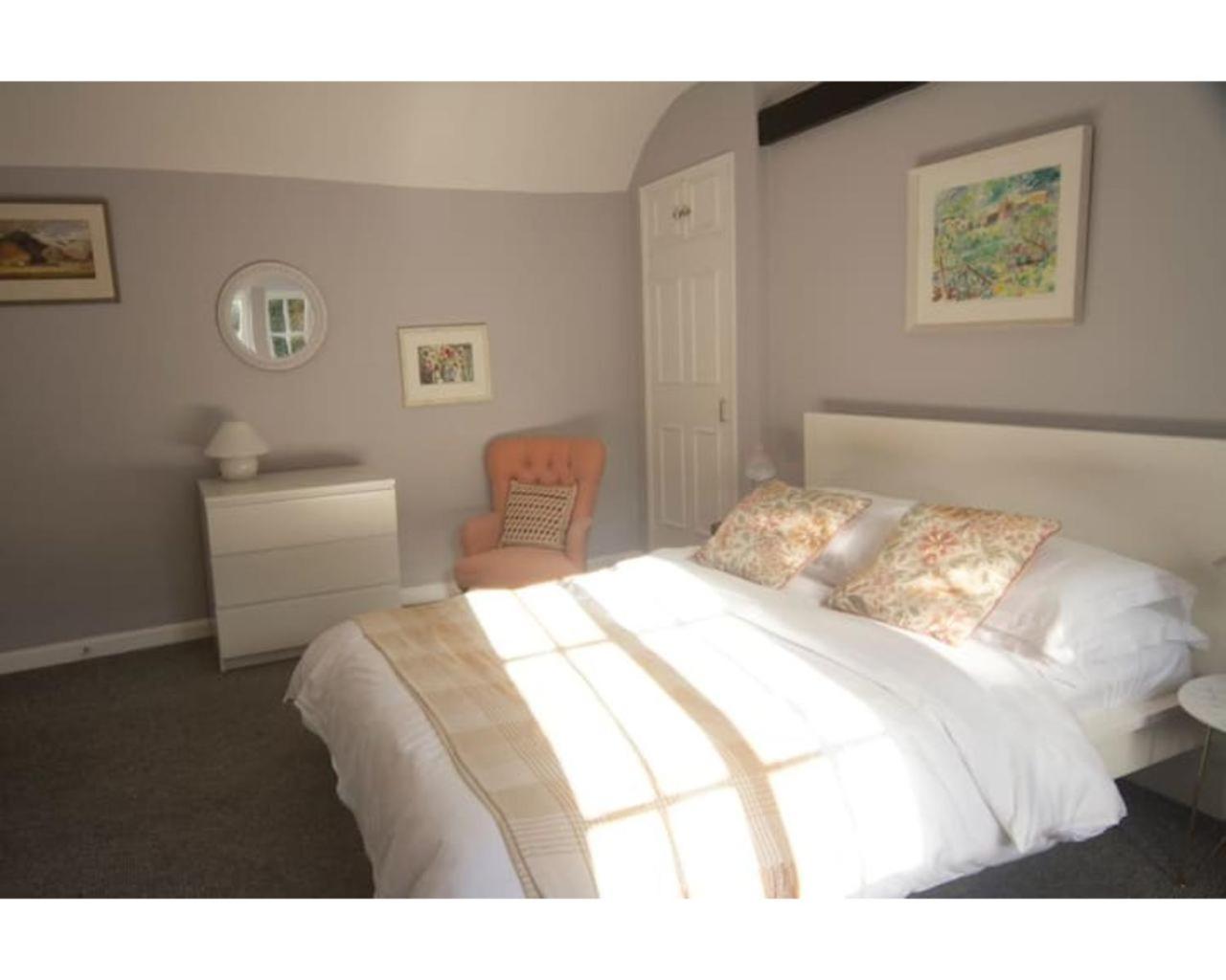Hatfield Cottage