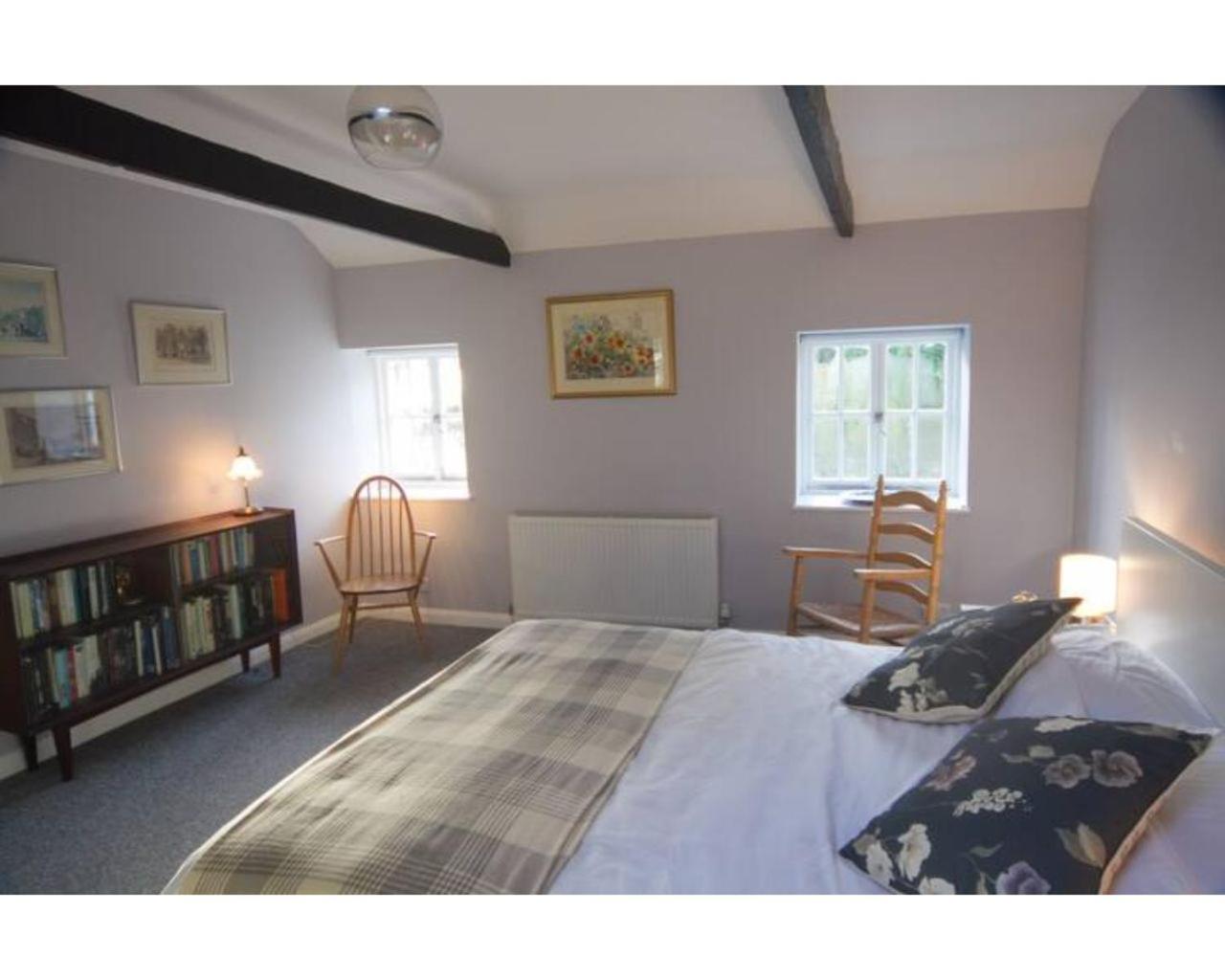Hatfield Cottage