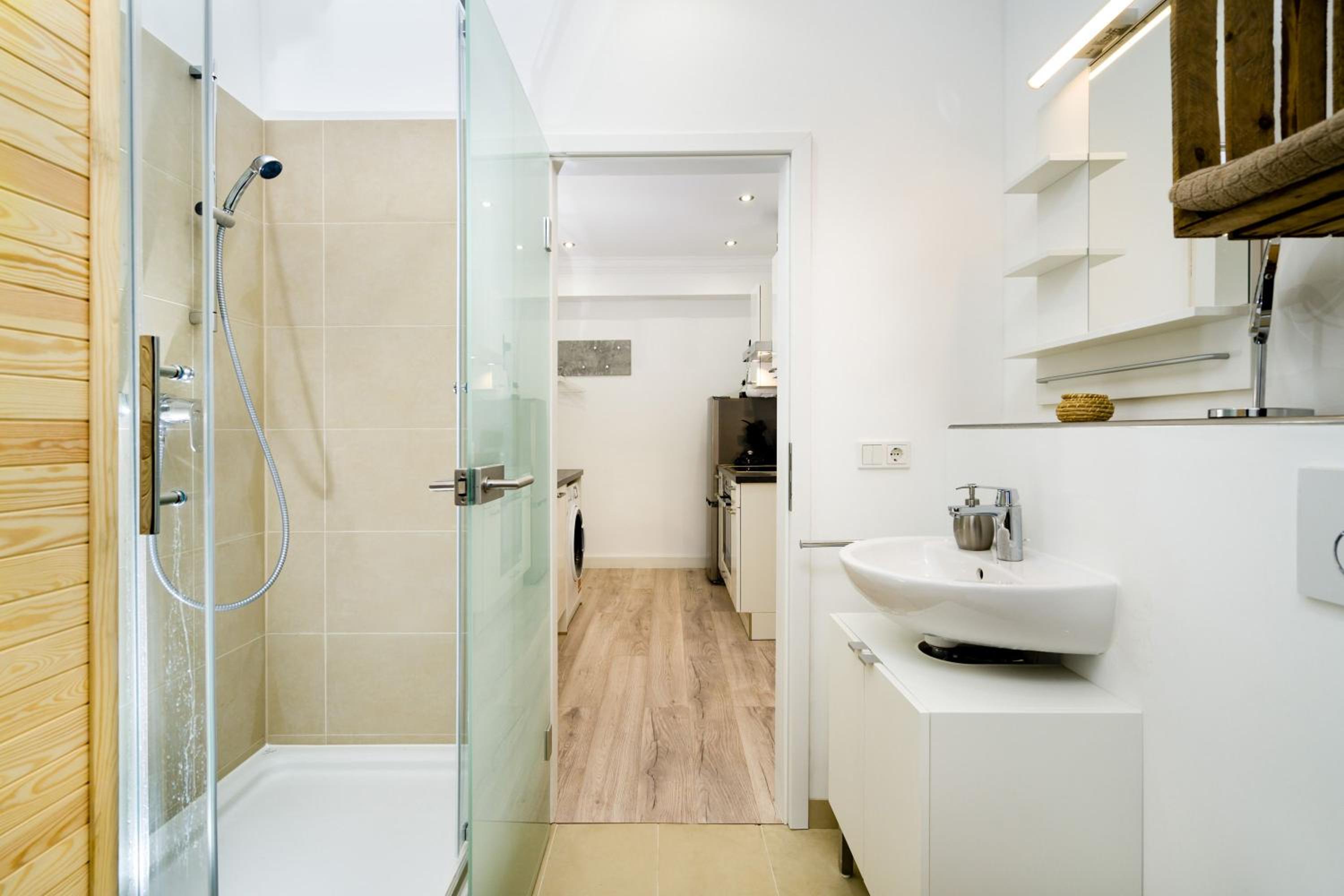 Lachmann Budget Studio Kreuzberg - 1 BR, central location in XBerg, modern decor photo 3