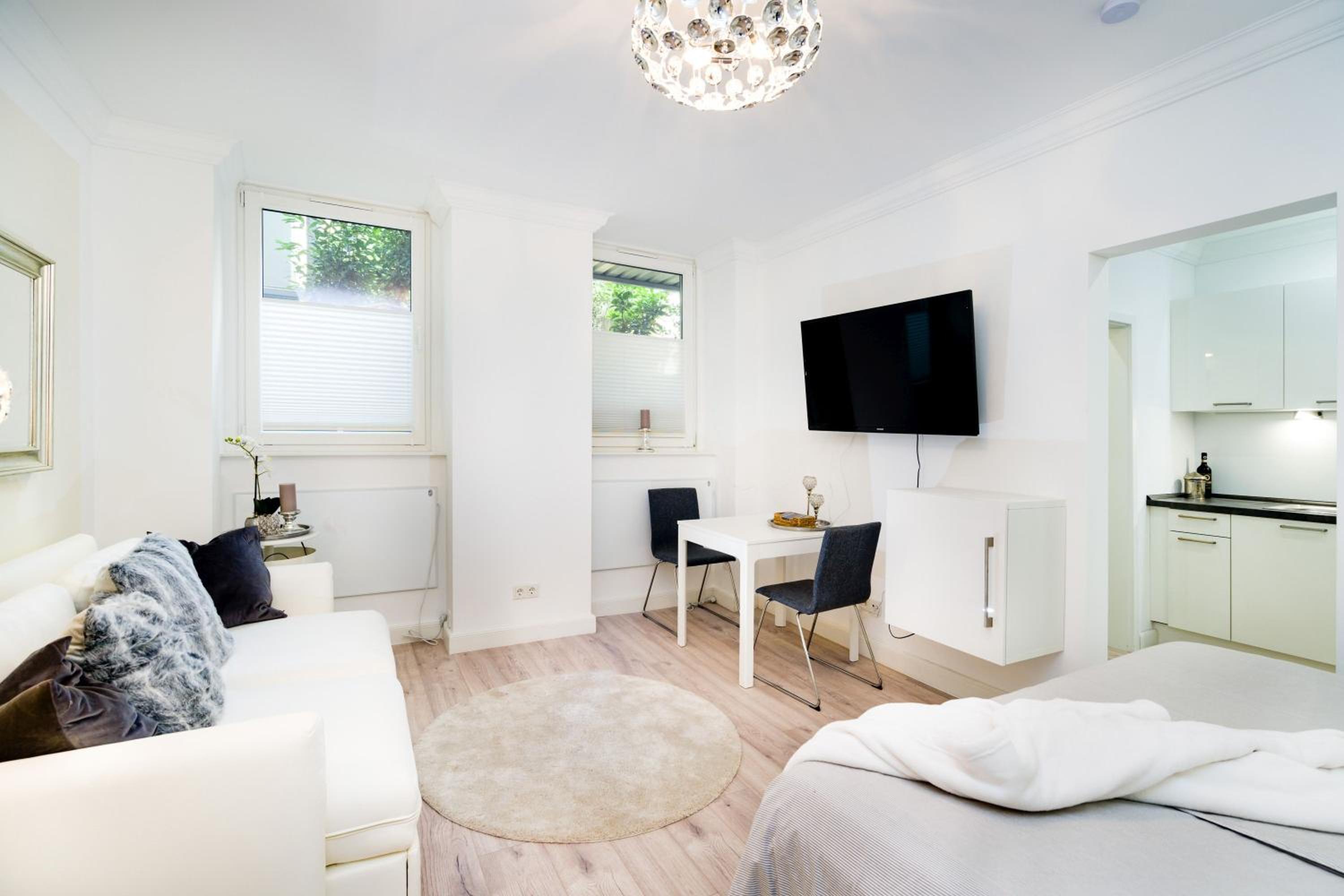 Lachmann Budget Studio Kreuzberg - 1 BR, central location in XBerg, modern decor photo 2