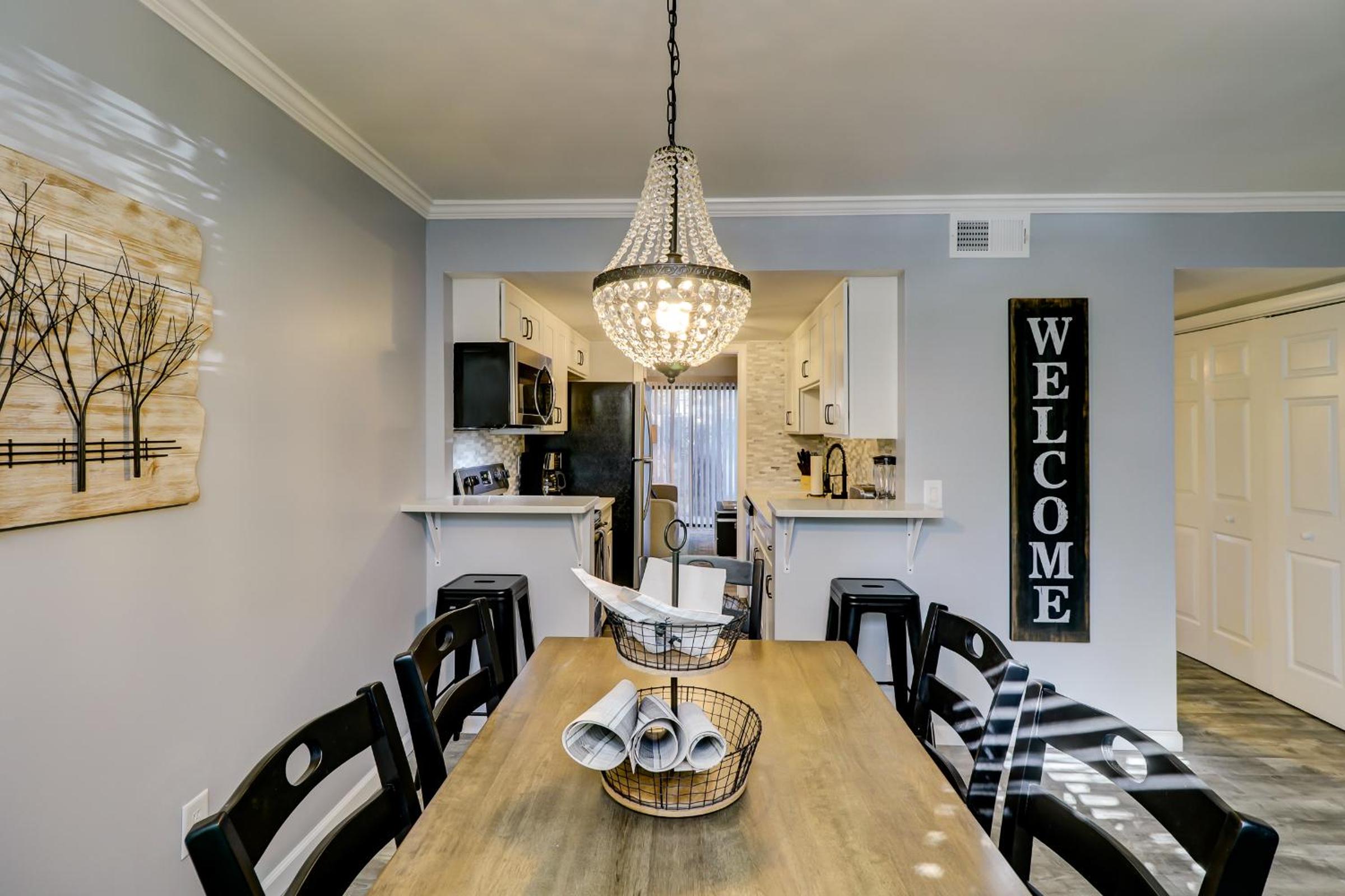 #82 Spectacular Condo Ideal Location 2BDR/2Parking view 4