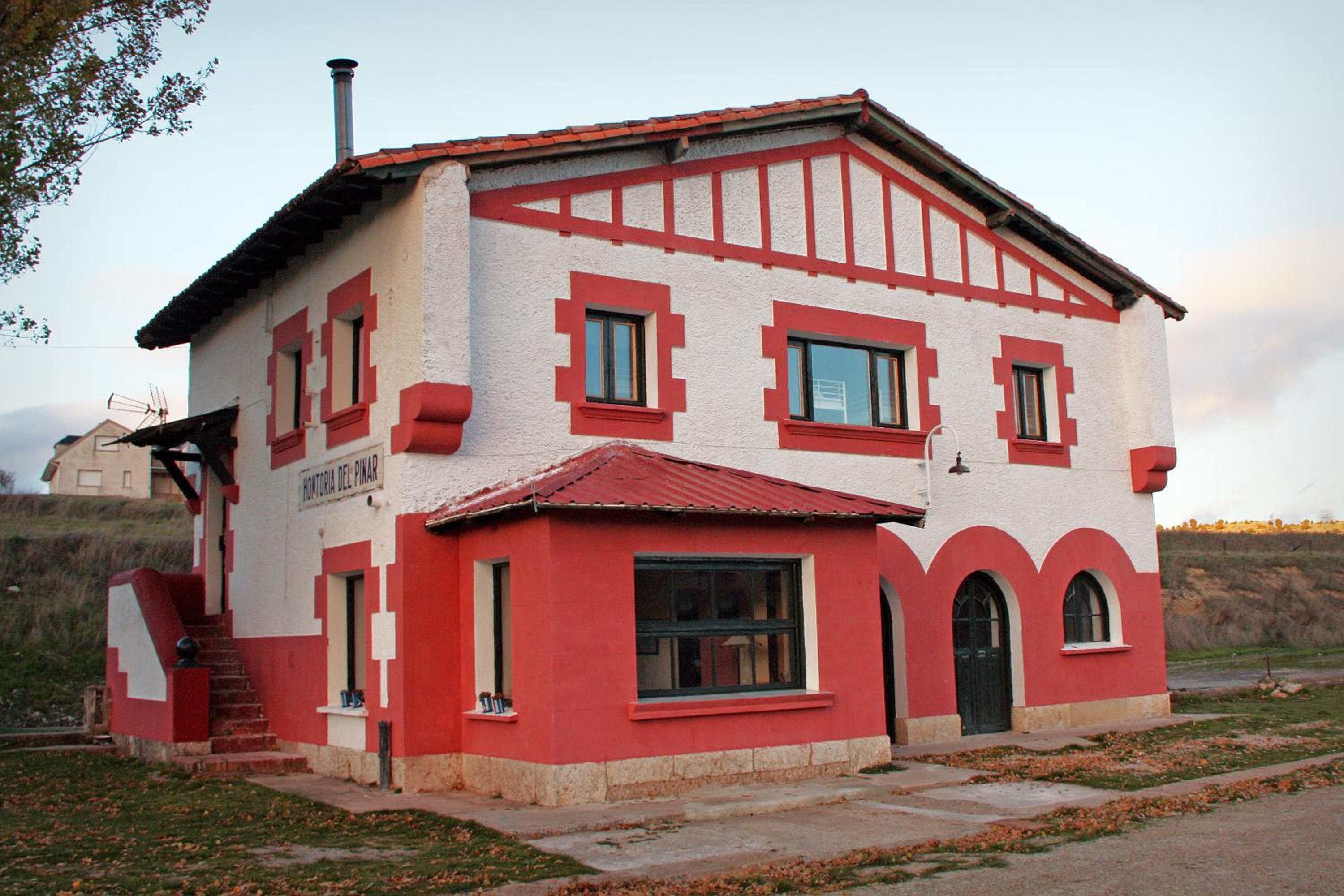 Albergue de La Estación del Río Lobos photo 4