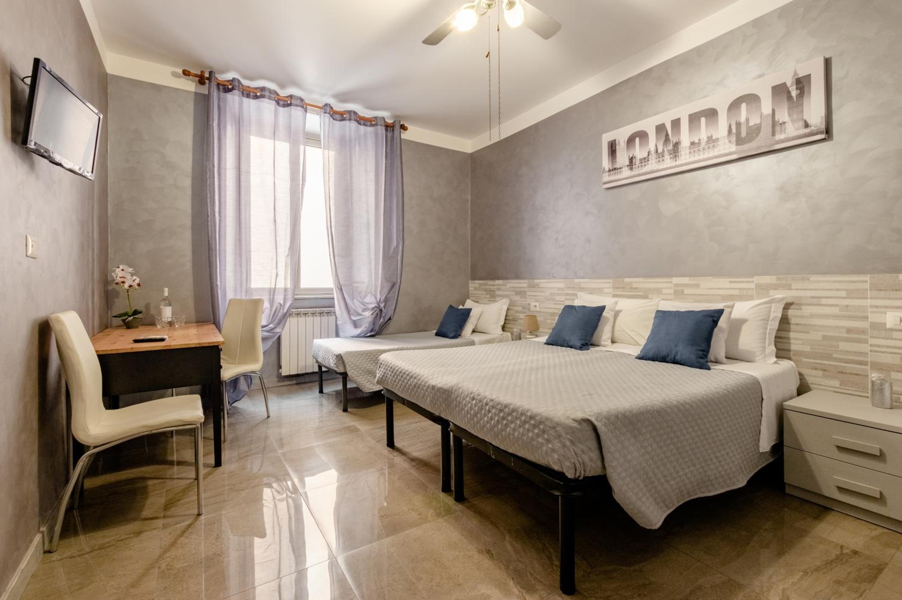 4-Bdr Apt among Colosseum&Termini 10-people