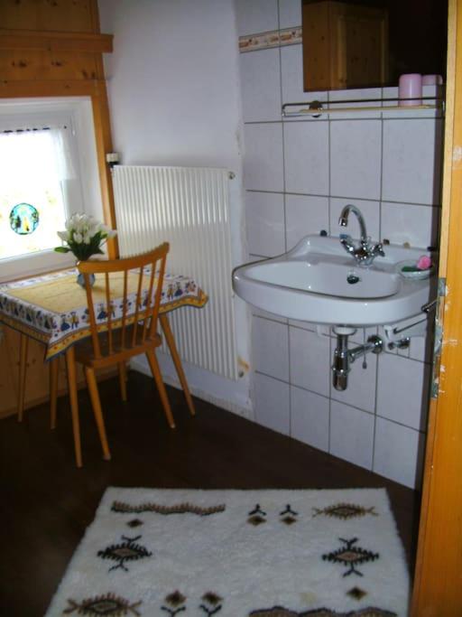Großes Ferienhaus in ruhiger Lage - WLAN b. 9 Per.