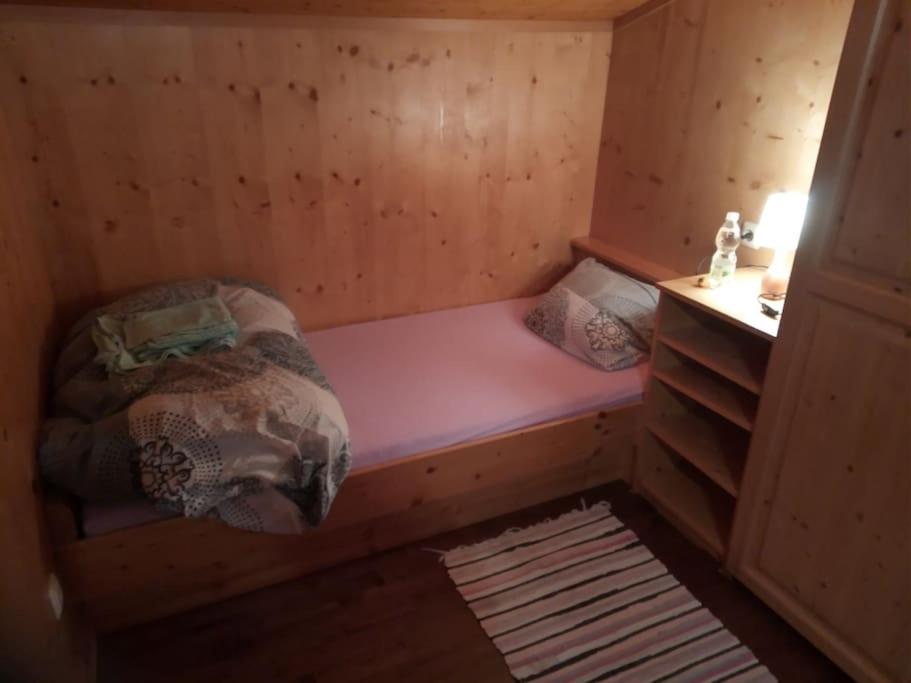 Großes Ferienhaus in ruhiger Lage - WLAN b. 9 Per.