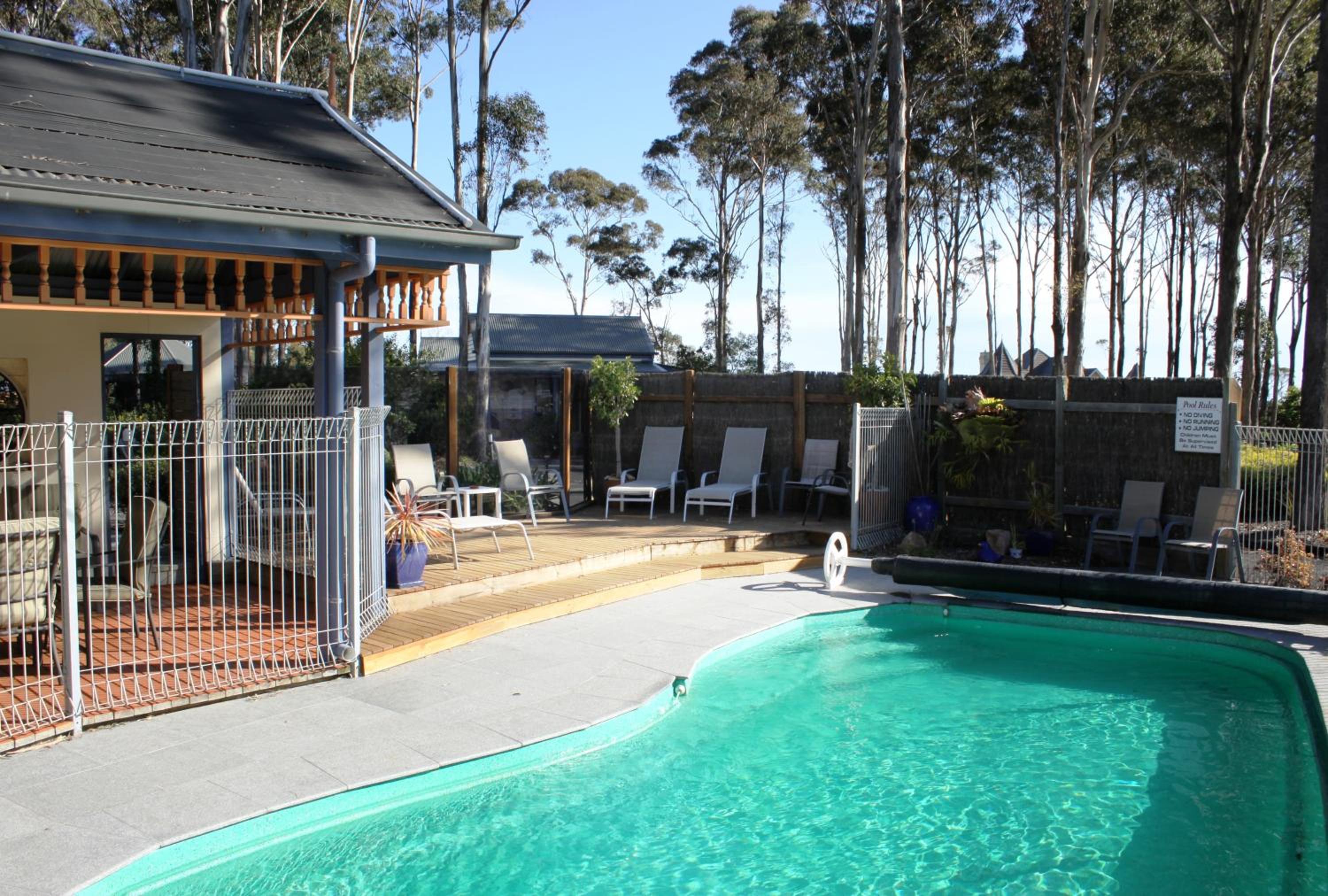Waverley House Cottages
